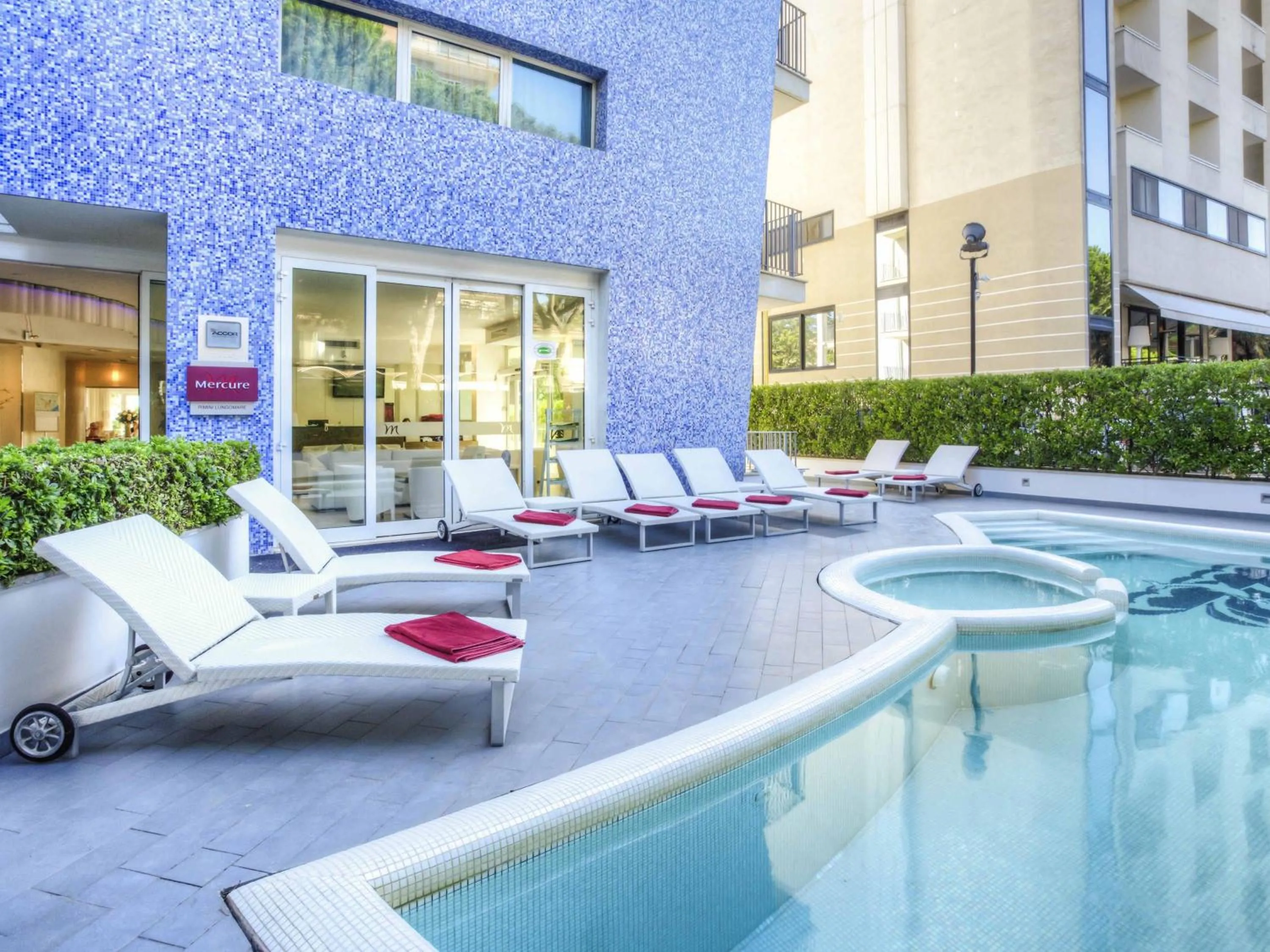 Pool view in Mercure Rimini Lungomare