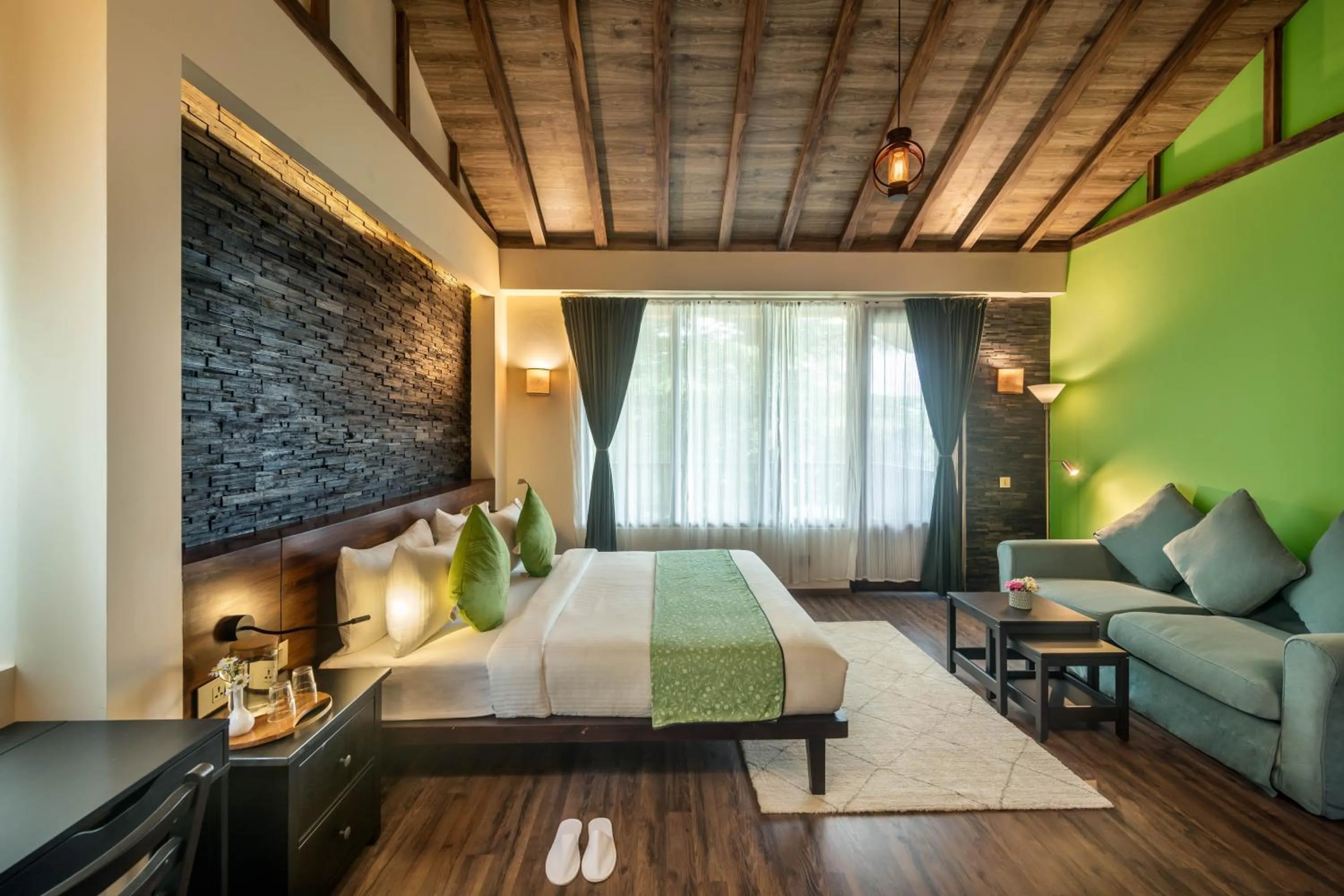 Photo of the whole room, Bed in Hotel Eagles Nest