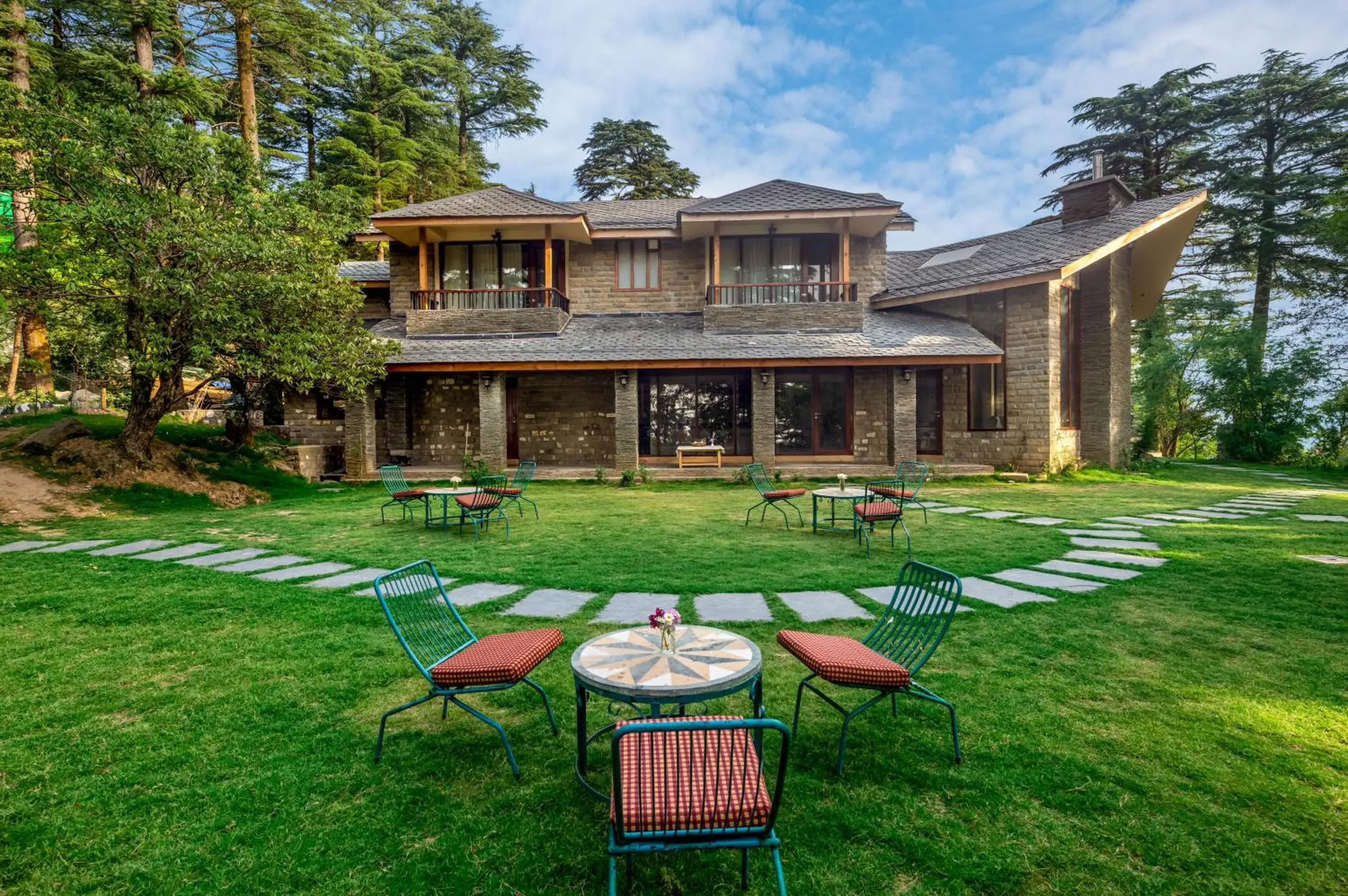 Property building in Hotel Eagles Nest Property building in Hotel Eagles Nest