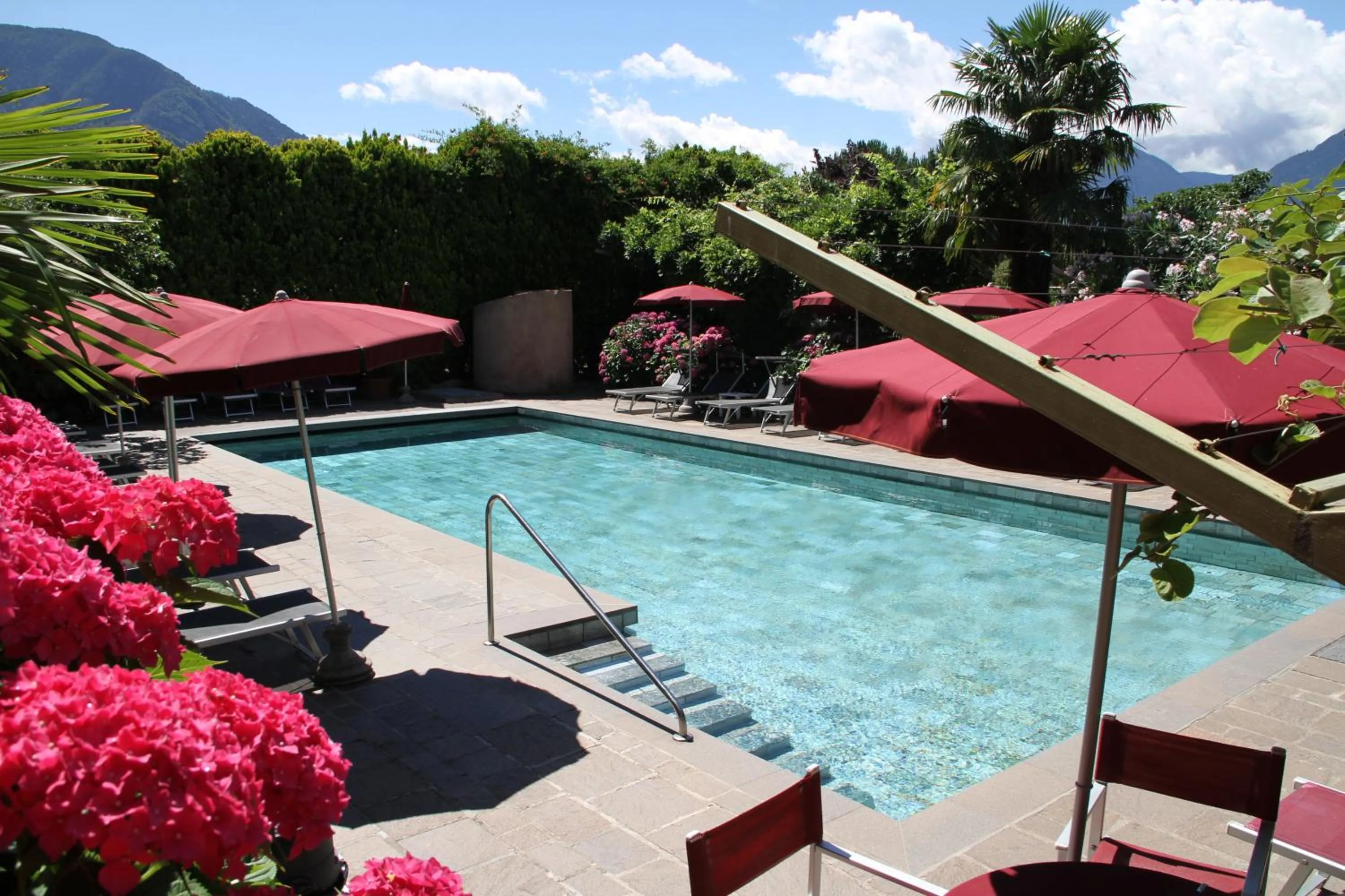 Swimming pool in Hotel Gartenresidence Zea Curtis