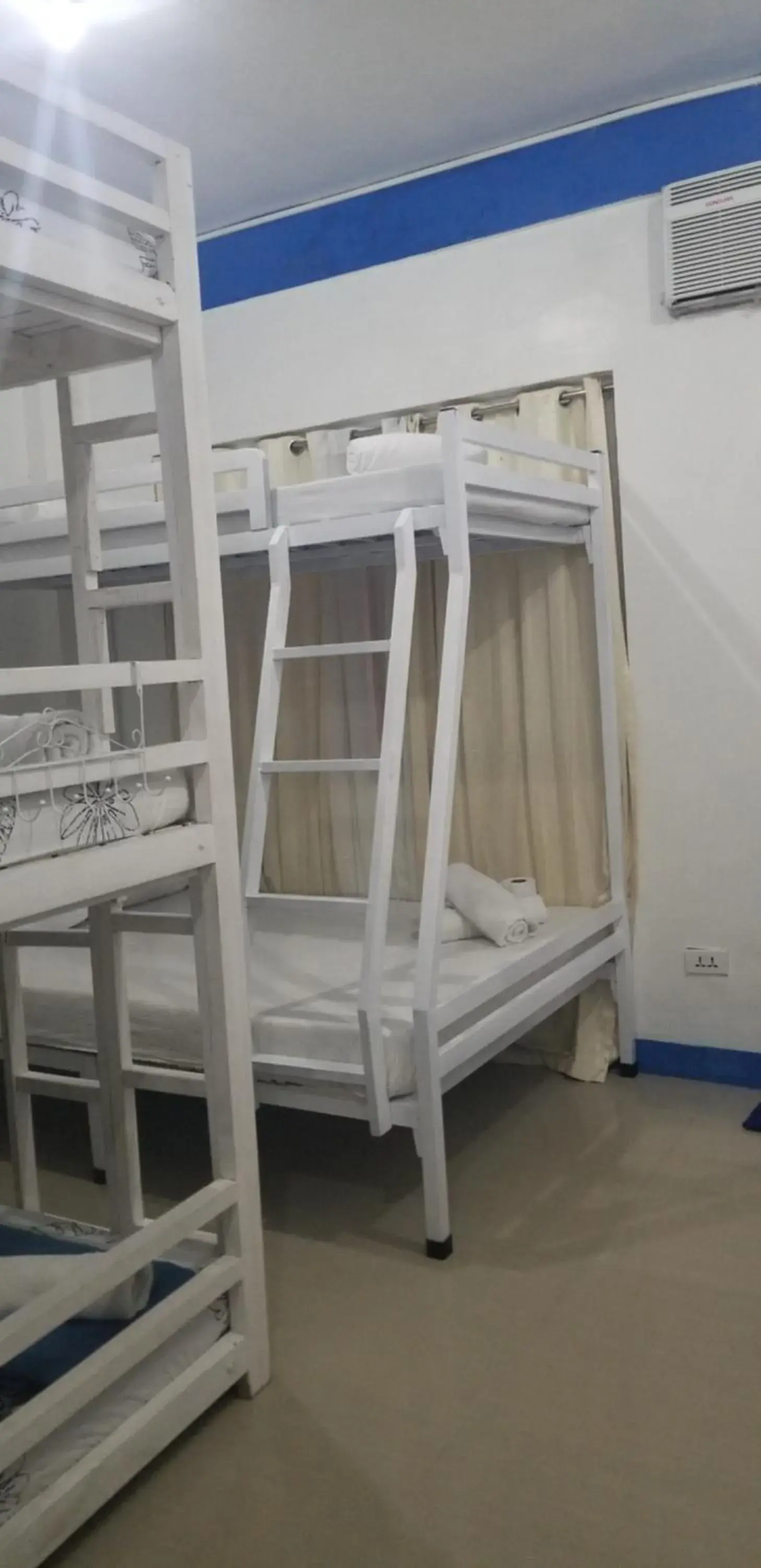 Bed in Innsite Room Rentals Bed in Innsite Room Rentals