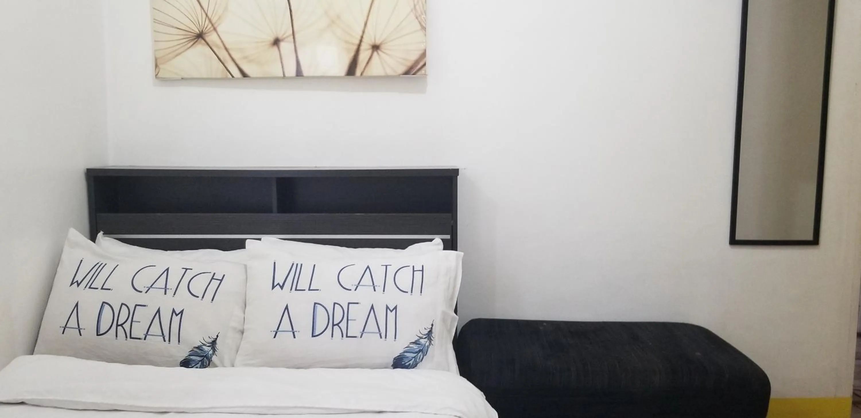 Bed in Innsite Room Rentals