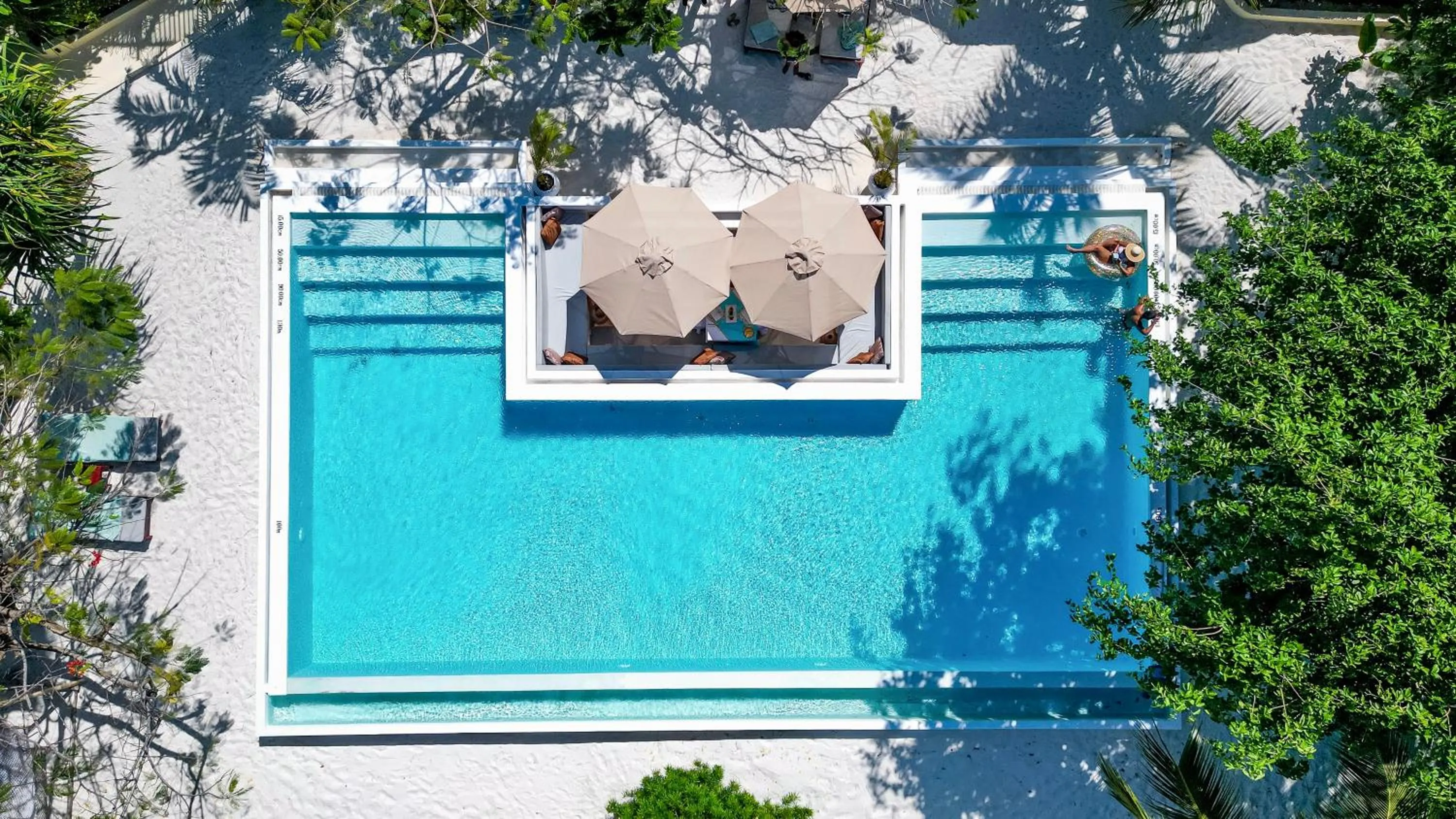 Pool view in Alma Boutique Hotel