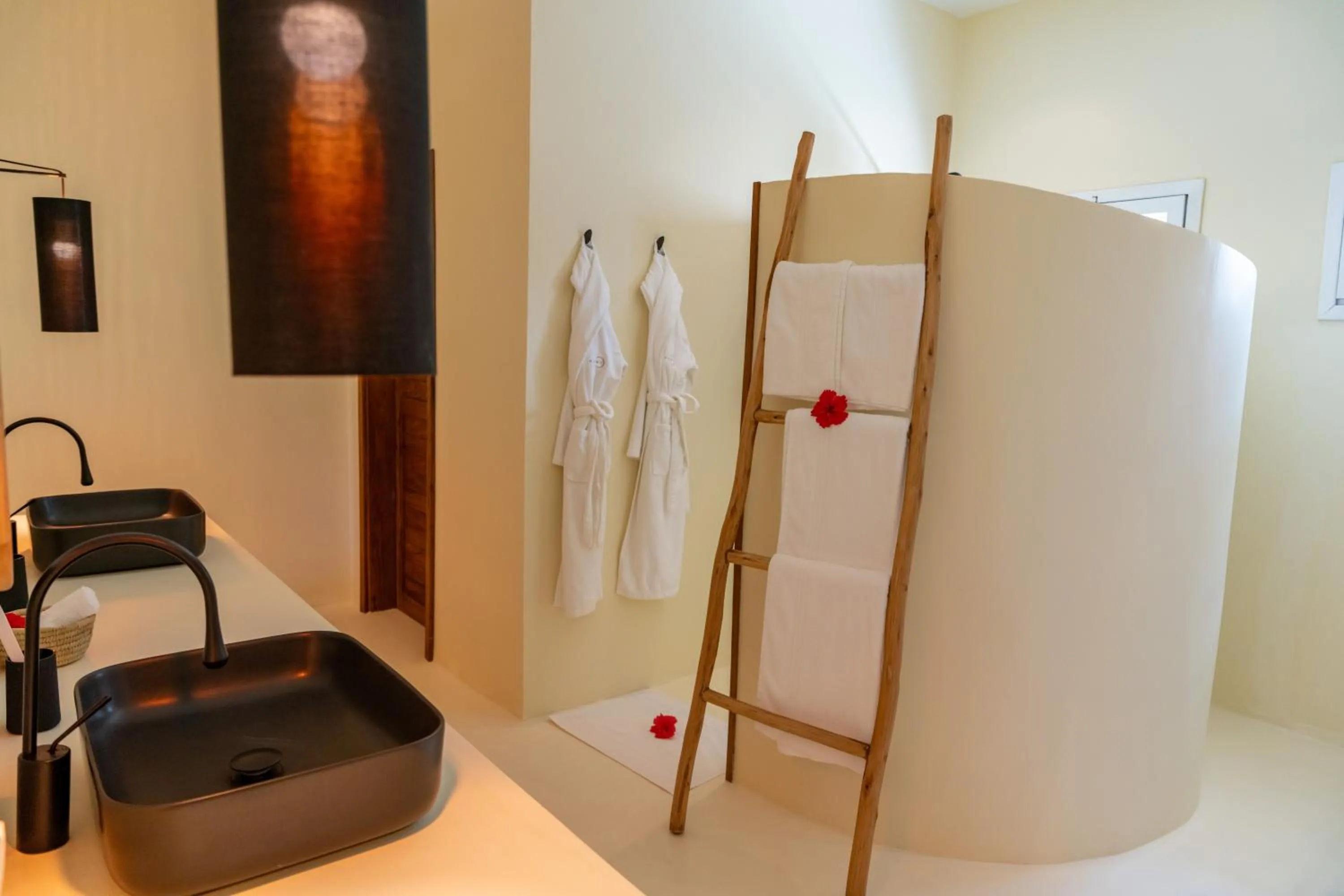 Bathroom in Alma Boutique Hotel