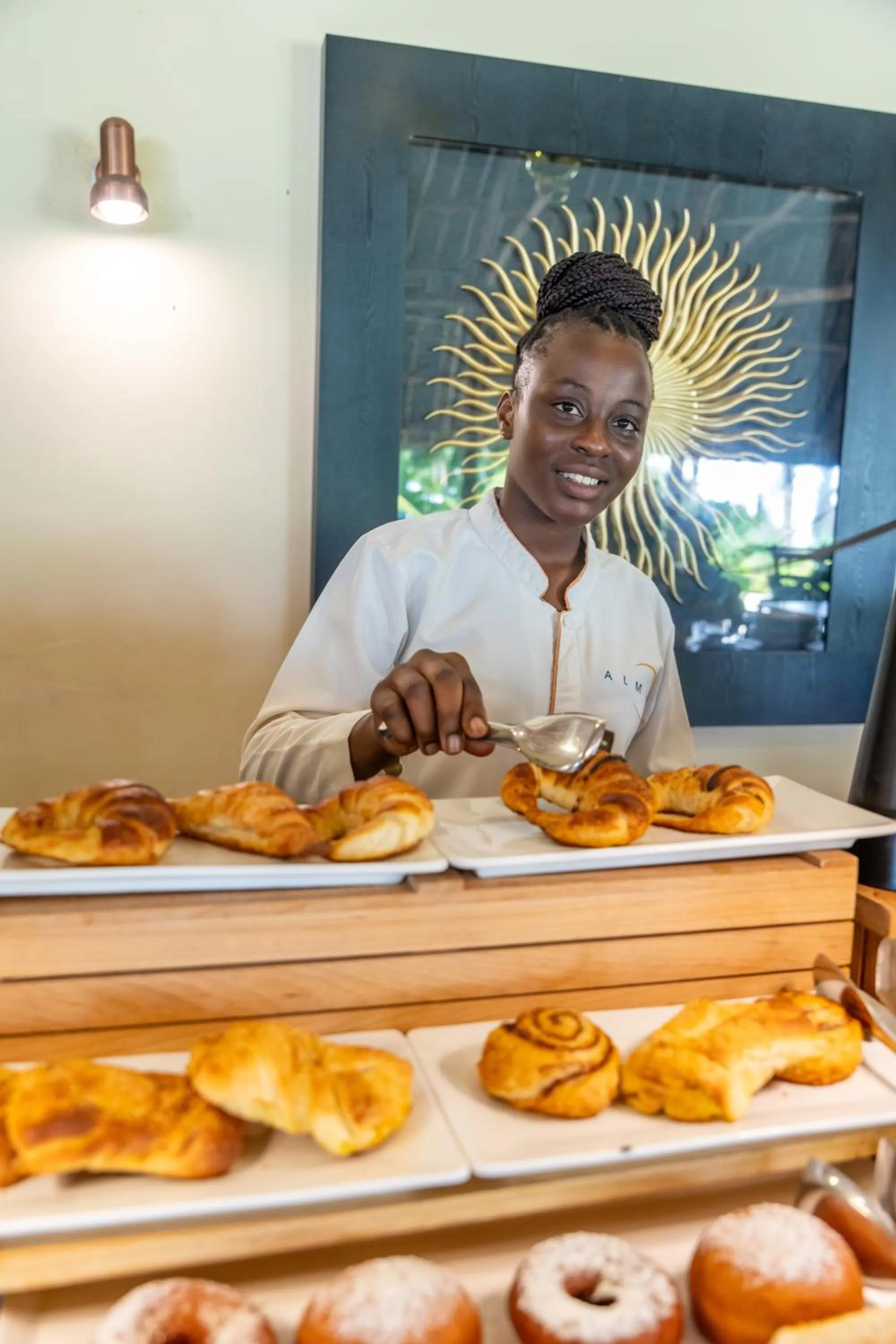 Restaurant/places to eat in Alma Boutique Hotel