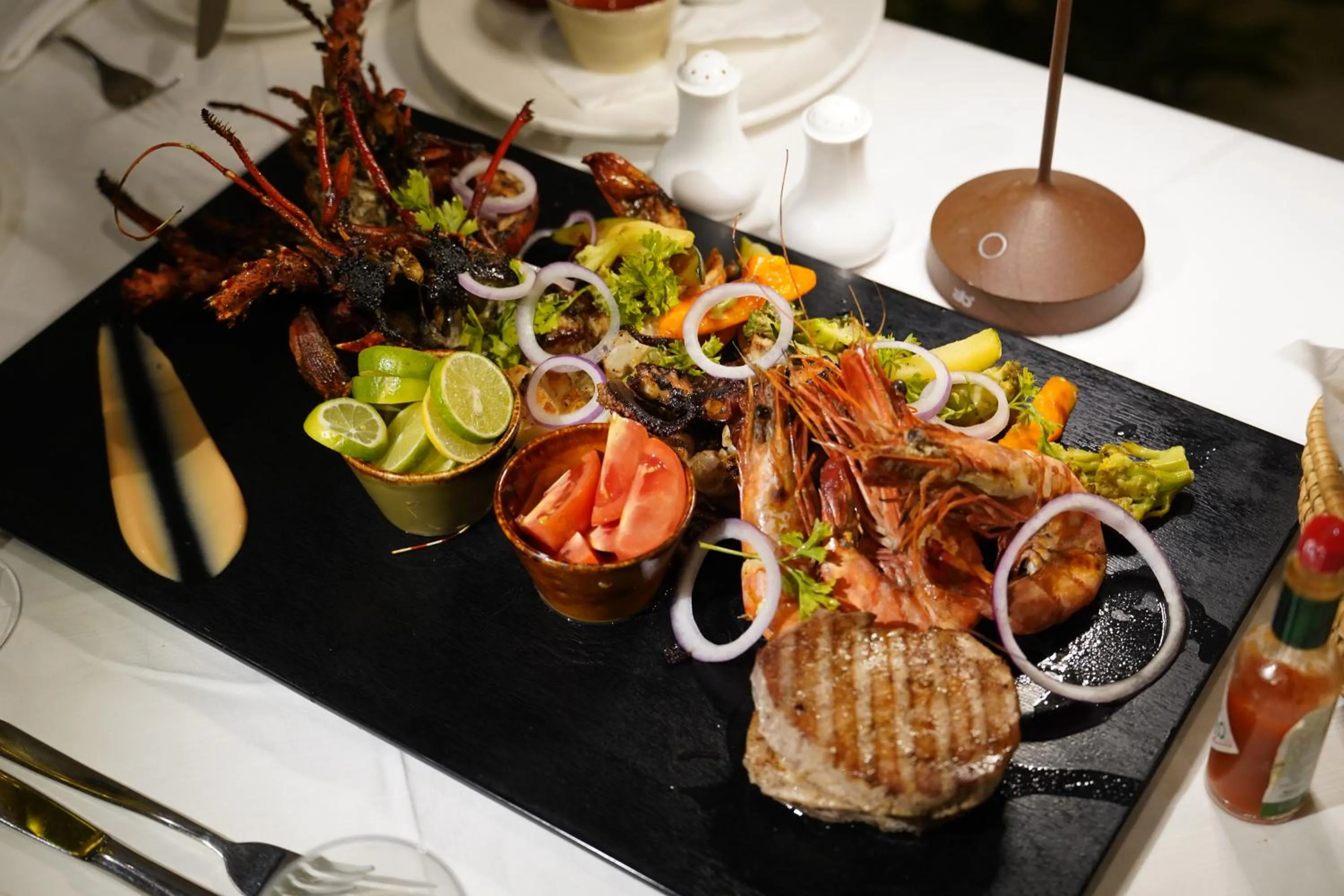 Restaurant/places to eat in Alma Boutique Hotel