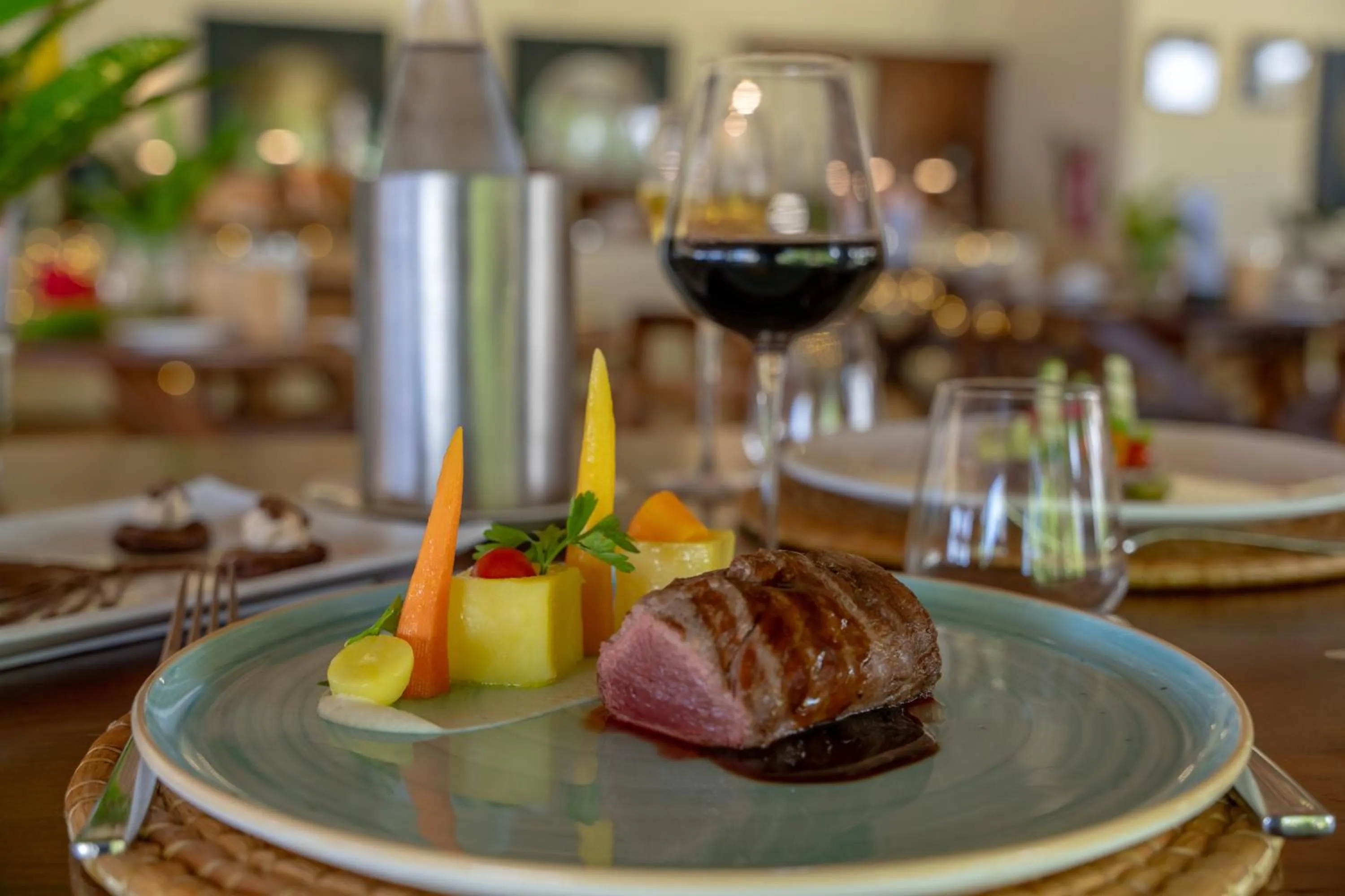 Restaurant/places to eat in Alma Boutique Hotel