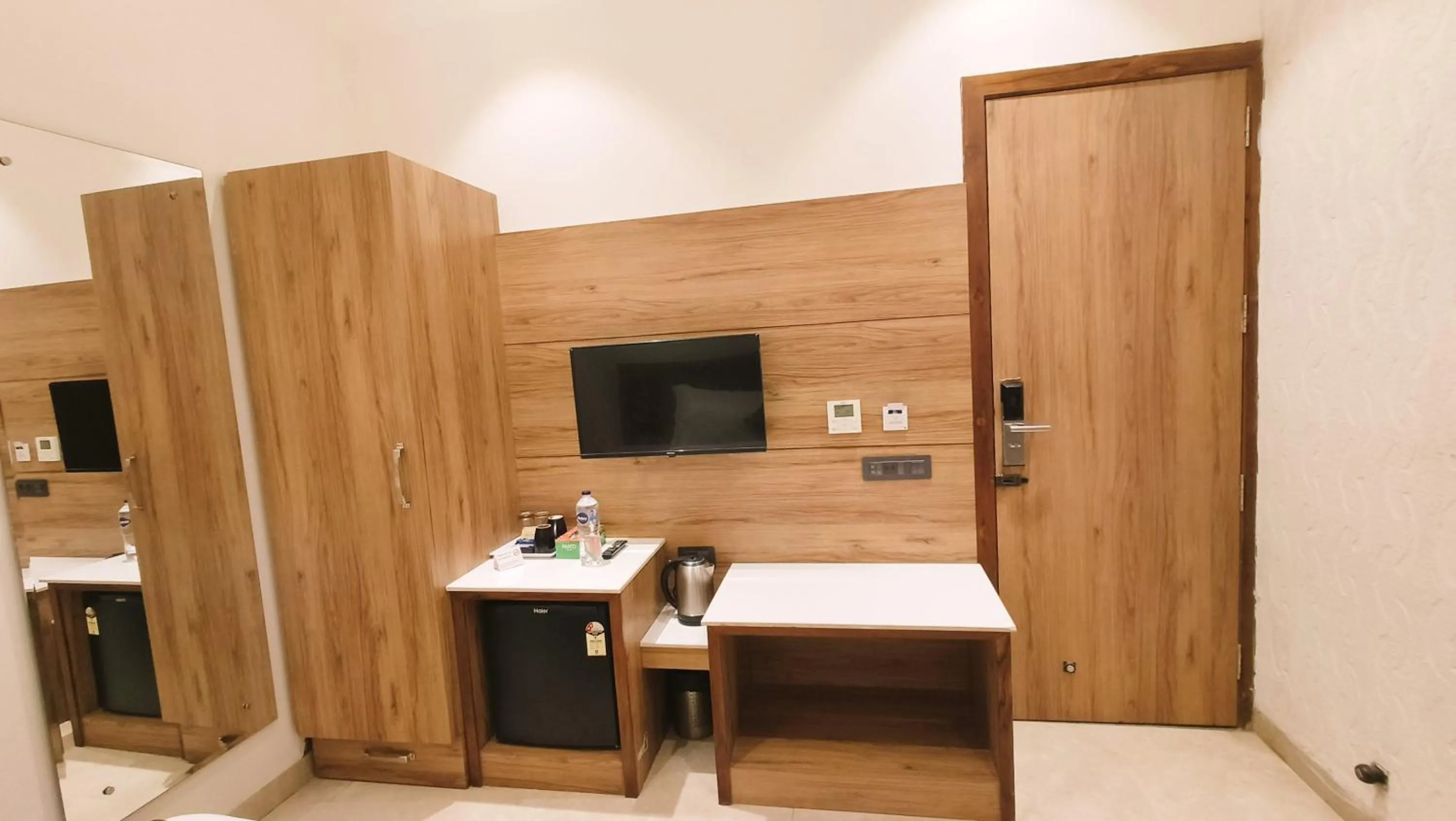 TV and multimedia in Blessings Hotel