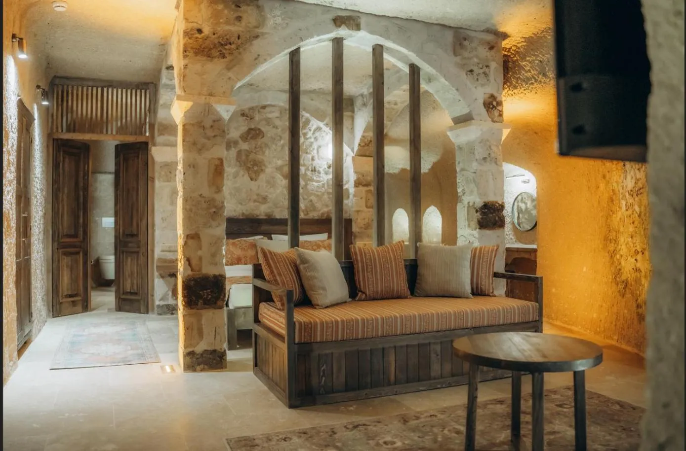 Living room, Bed in La Fairy Cappadocia