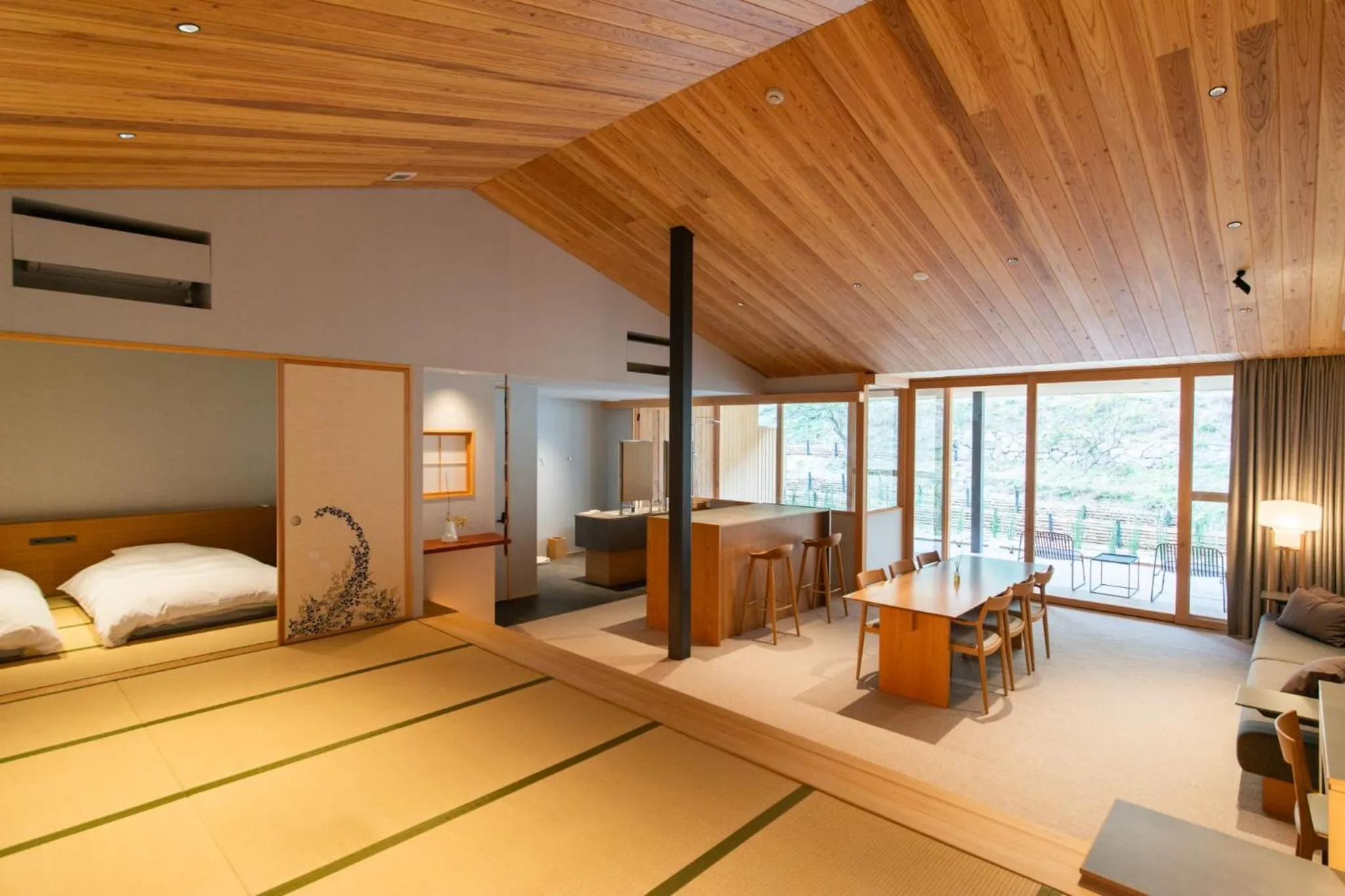 Guests, Bed in Naoshima Ryokan Roka