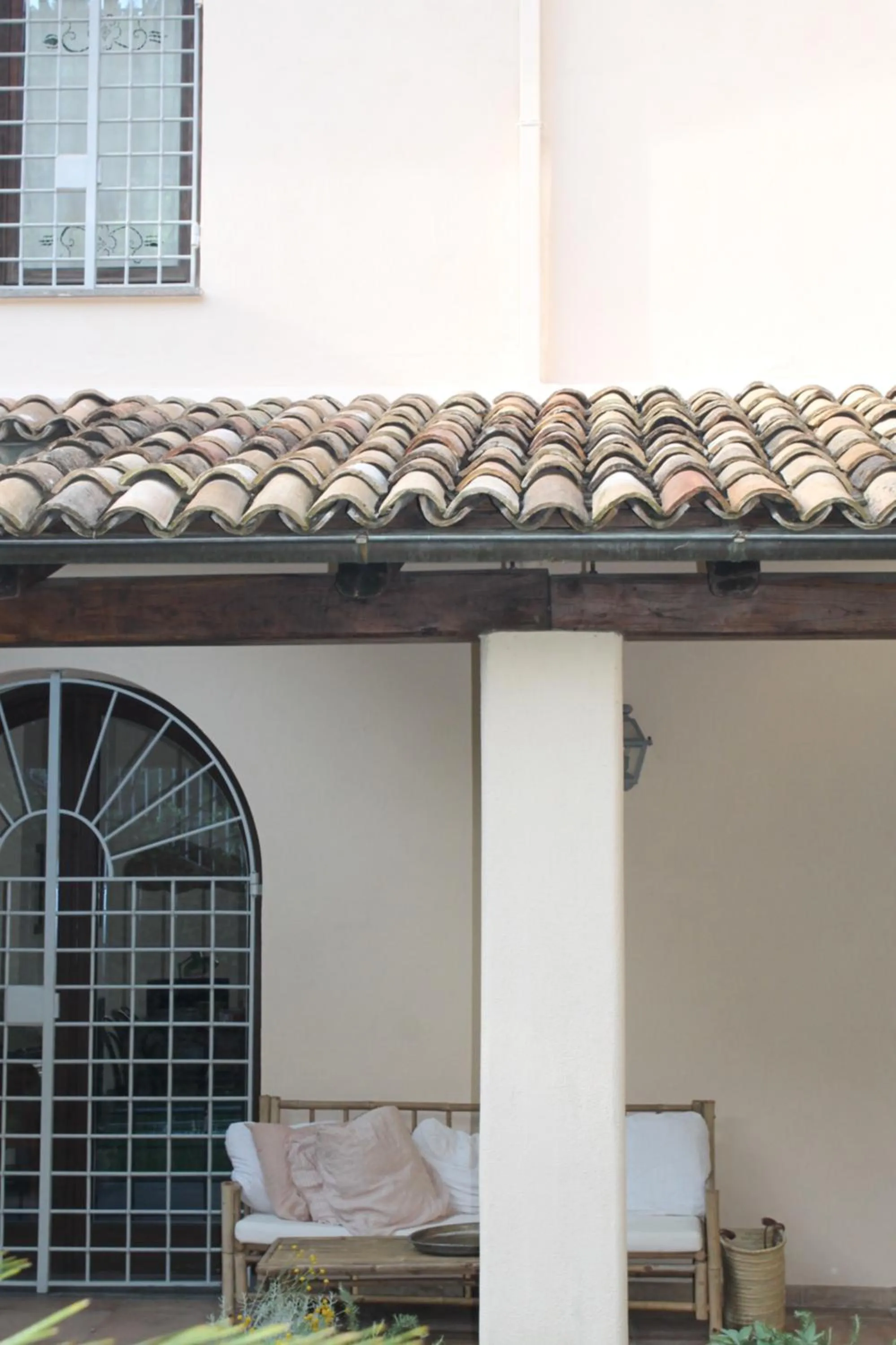 Seating area in Clori Gaeta