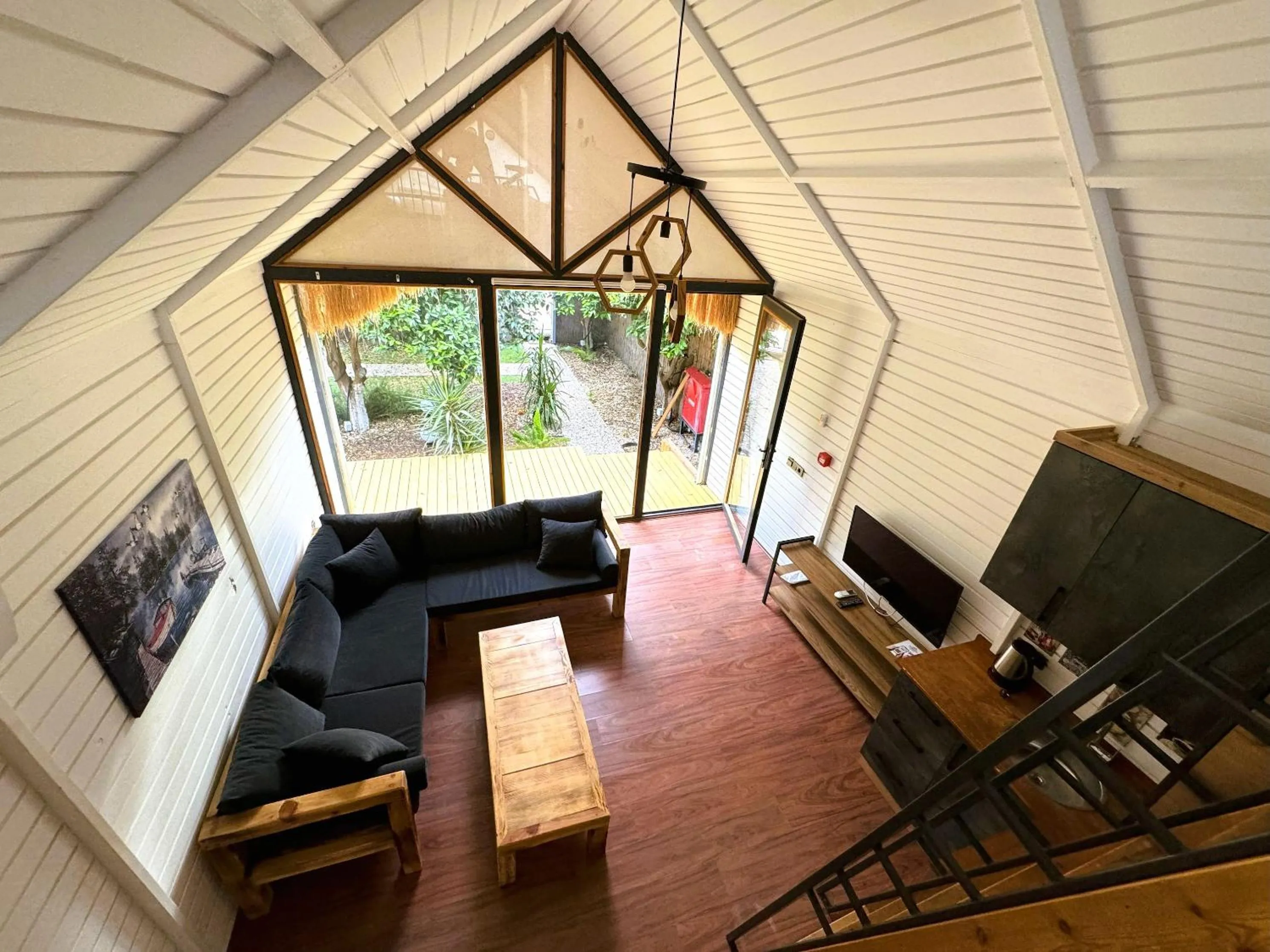 TV and multimedia in Collesium Garden