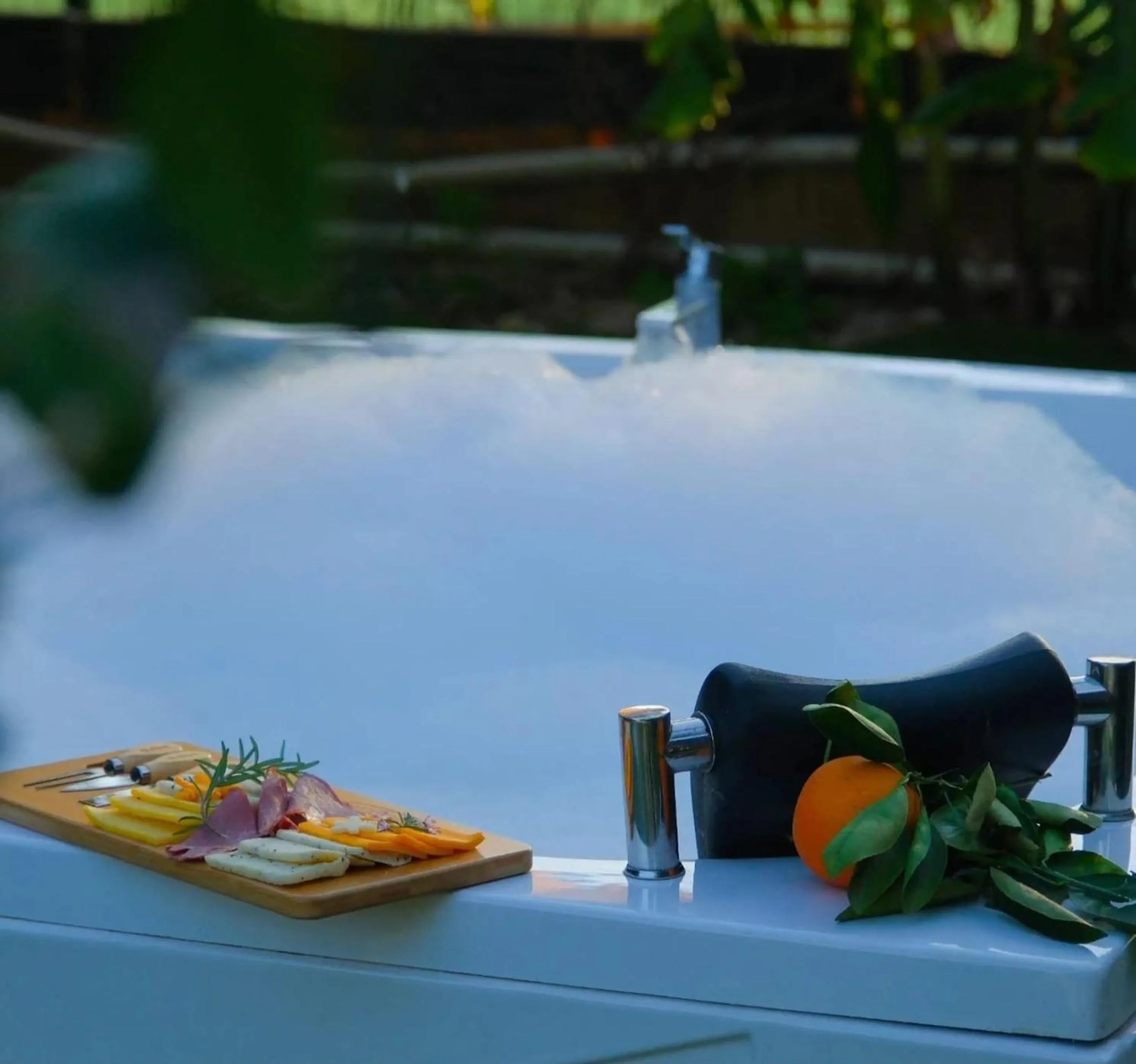 Food and drinks in Collesium Garden