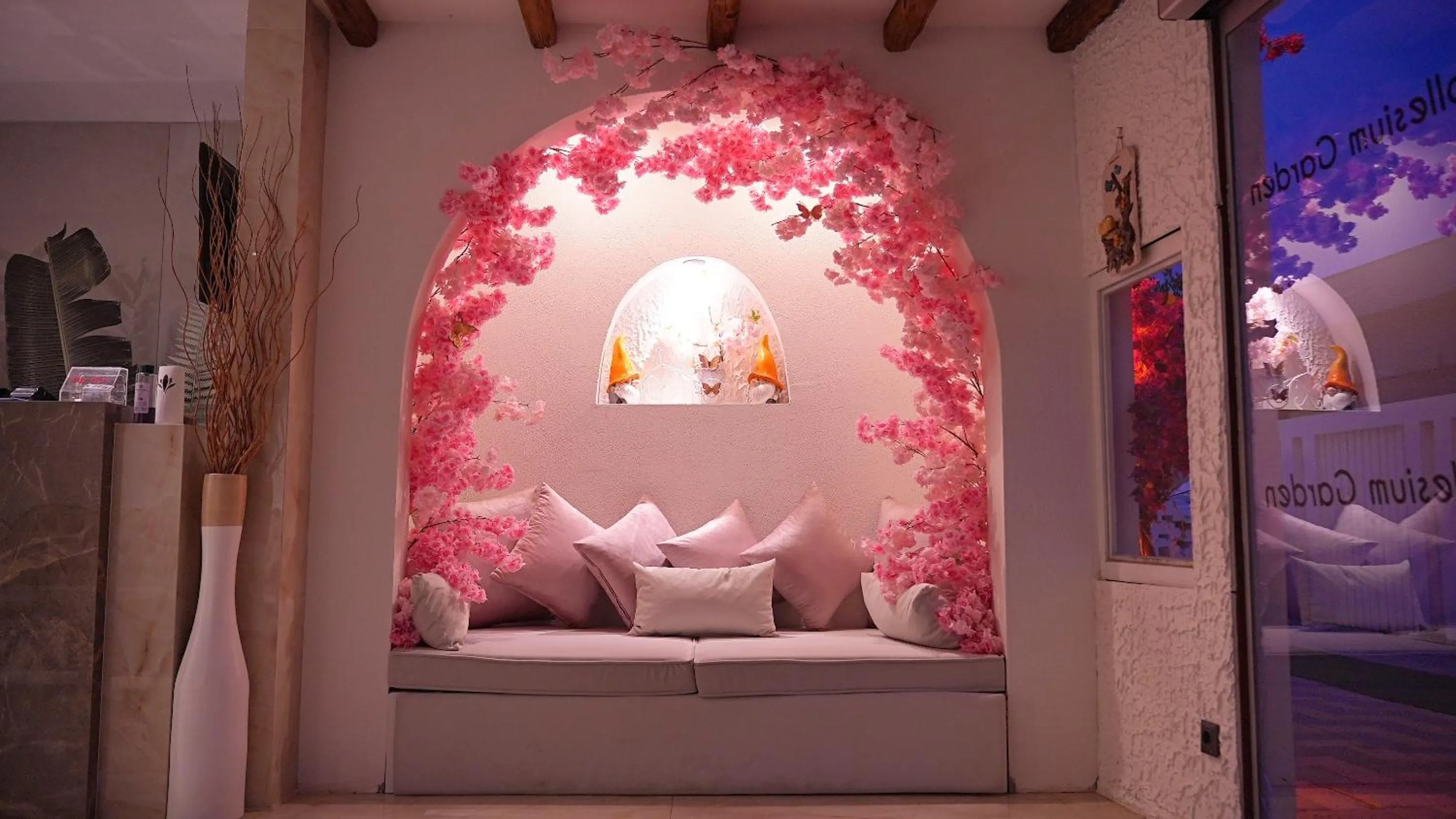 Decorative detail, Bed in Collesium Garden