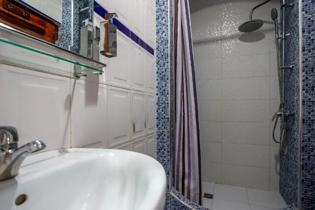 Standard Twin Room with Mountain View in Hotel Chams Standard Twin Room with Mountain View in Hotel Chams