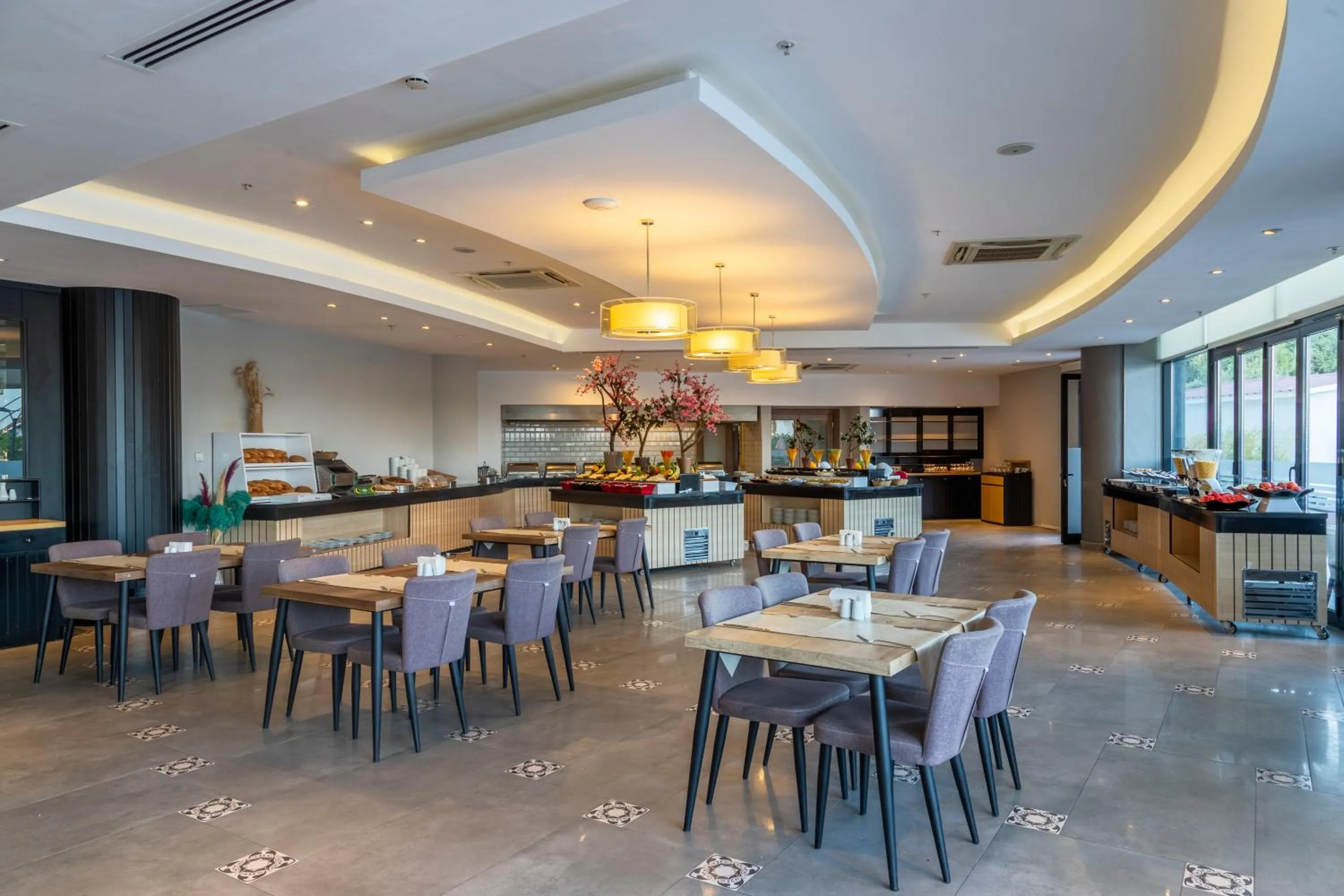 Food and drinks in Seven For Life Thermal Hotel