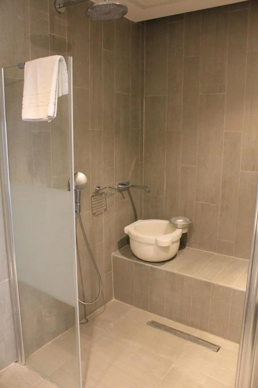 Bathroom in Seven For Life Thermal Hotel