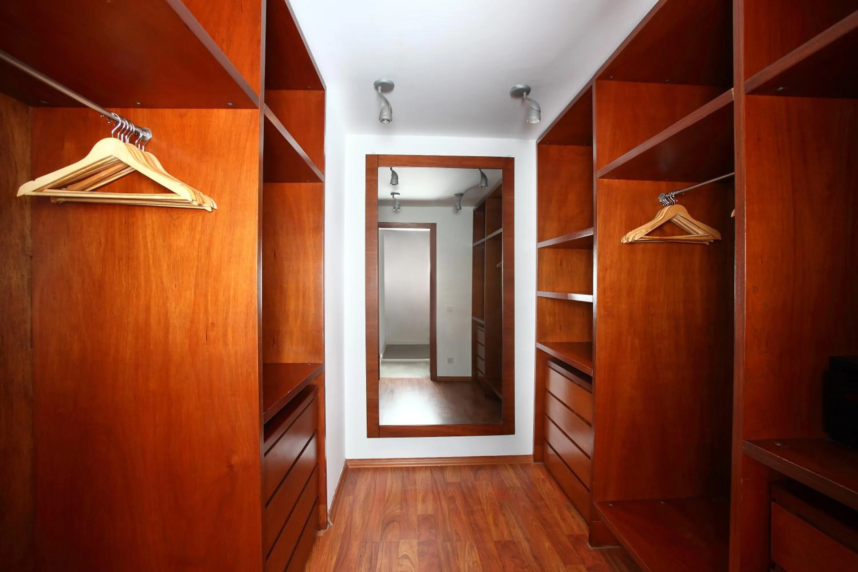 Massage in No81 Hotel