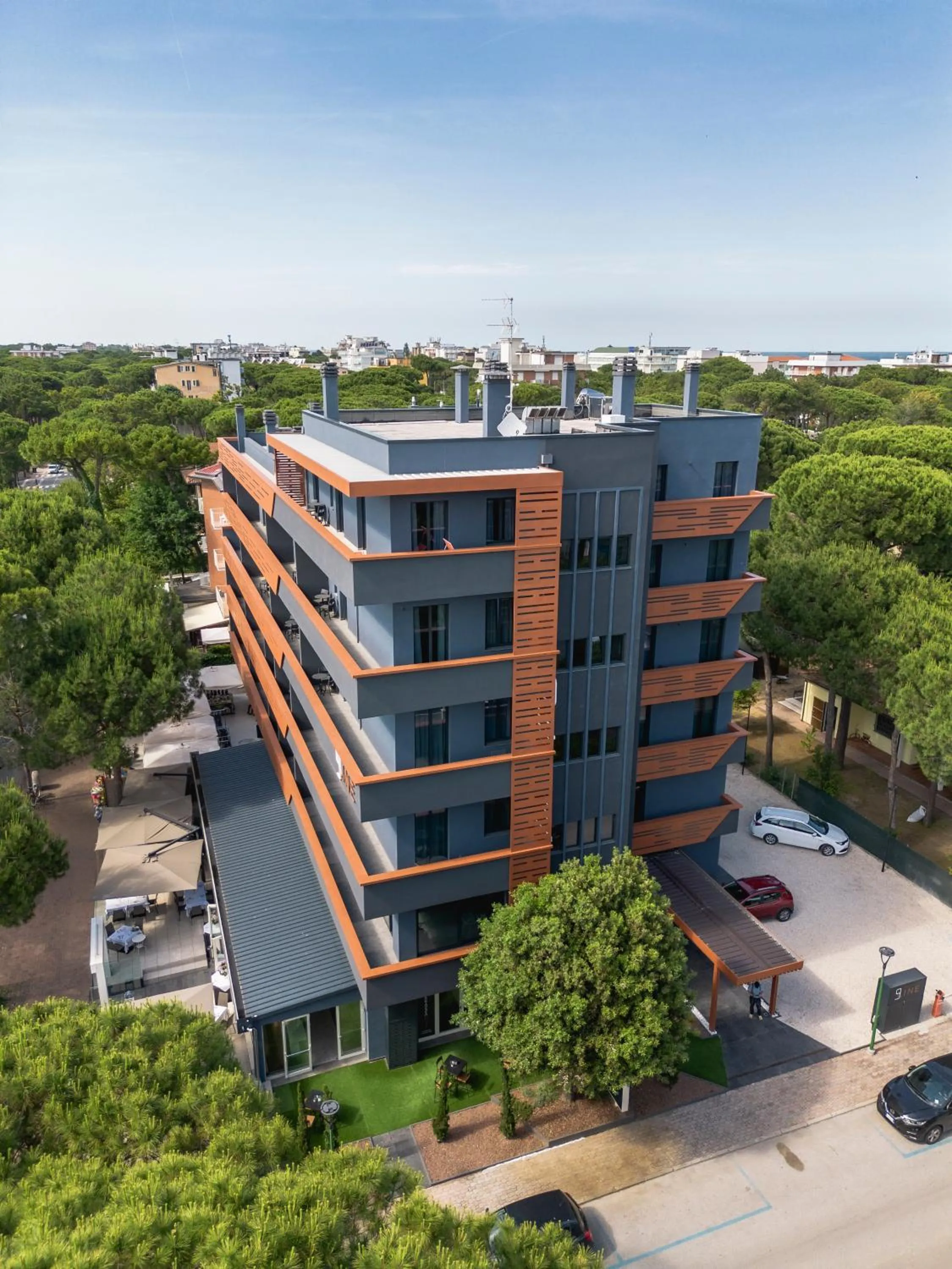 Property building in Residence 9 Line