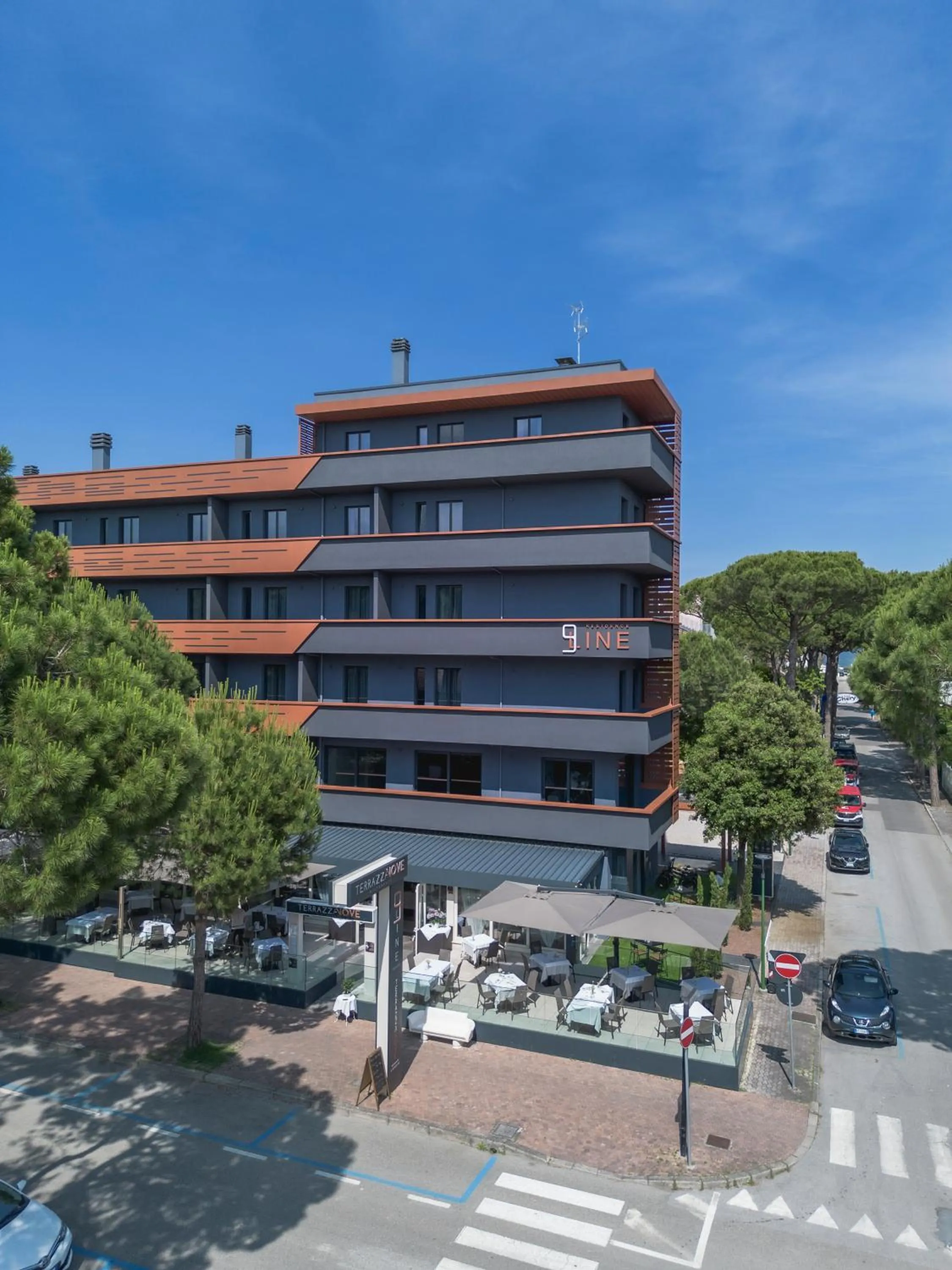 Day in Residence 9 Line