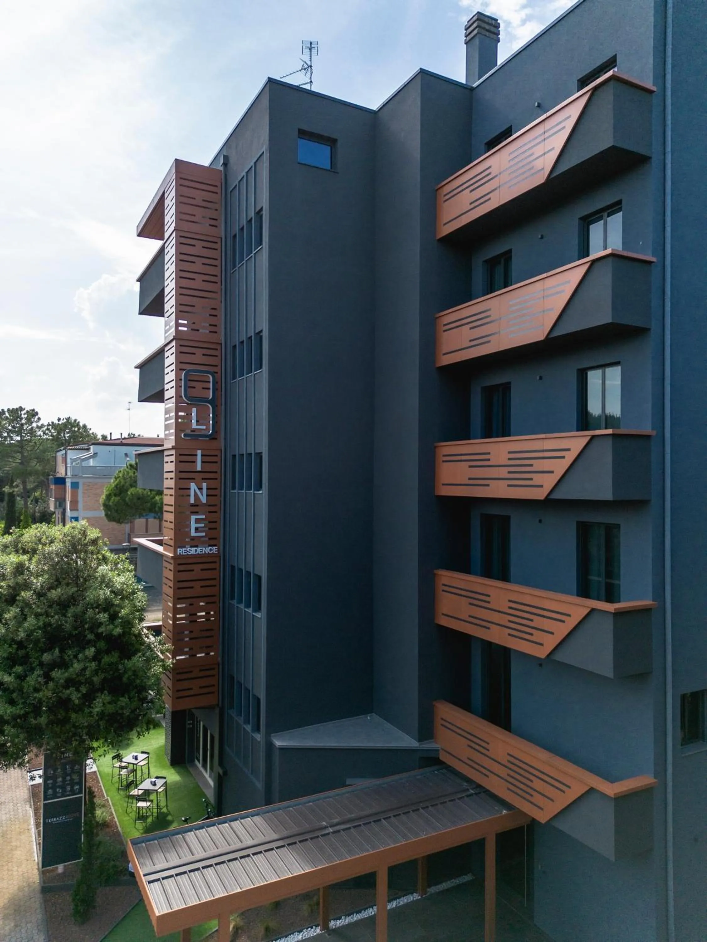 Property building in Residence 9 Line