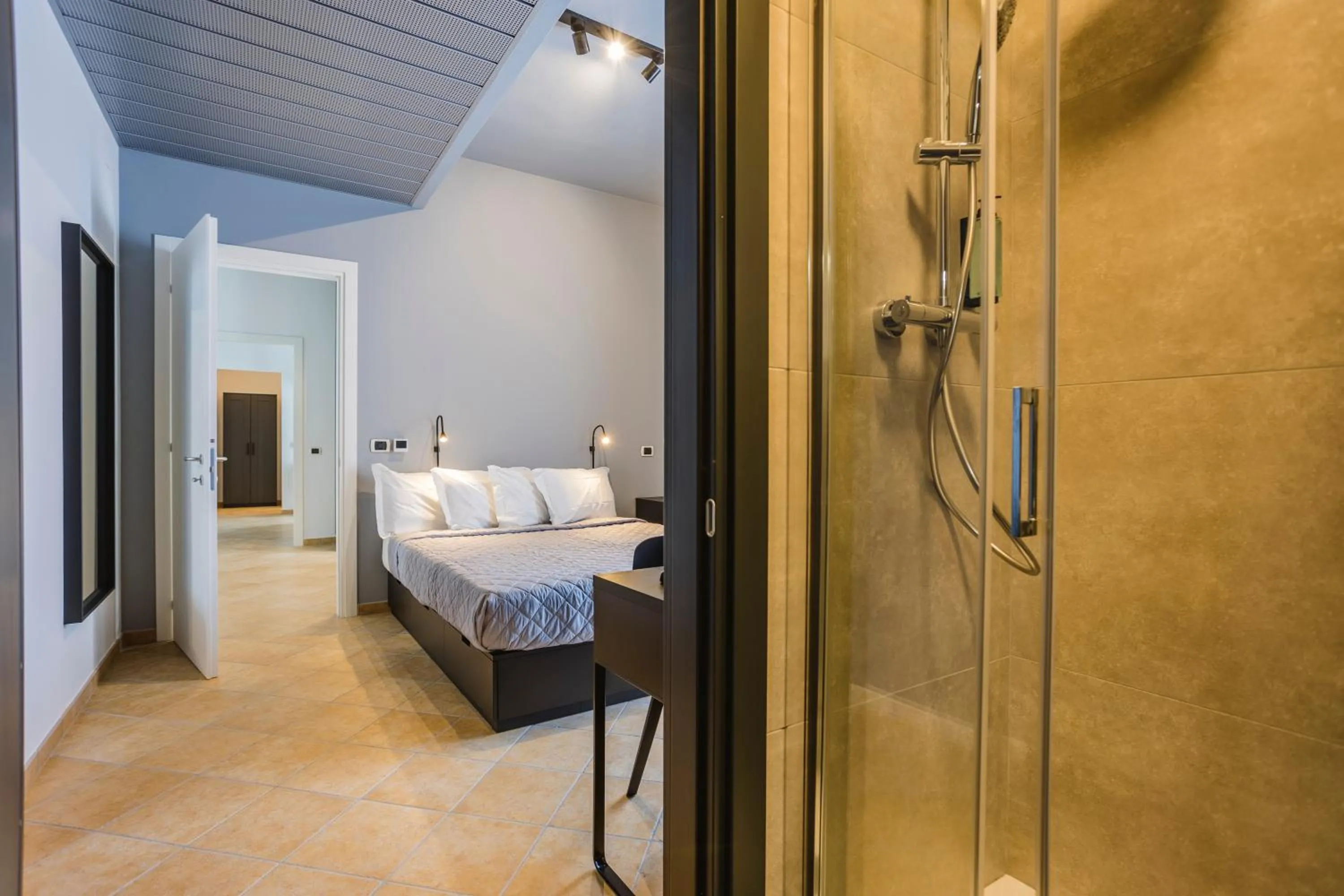 Shower, Bed in Residence 9 Line