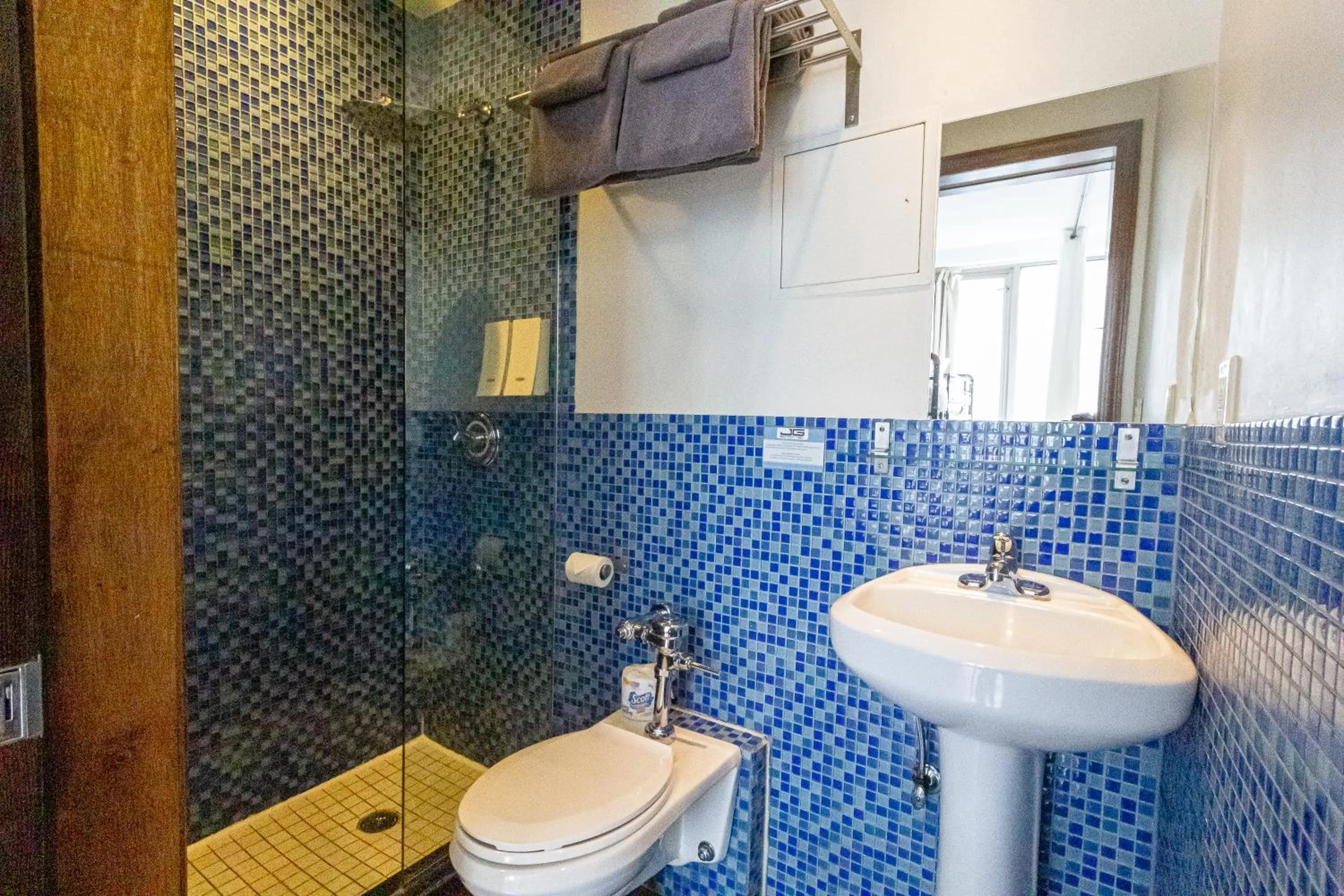 Bathroom in JG Sohotel