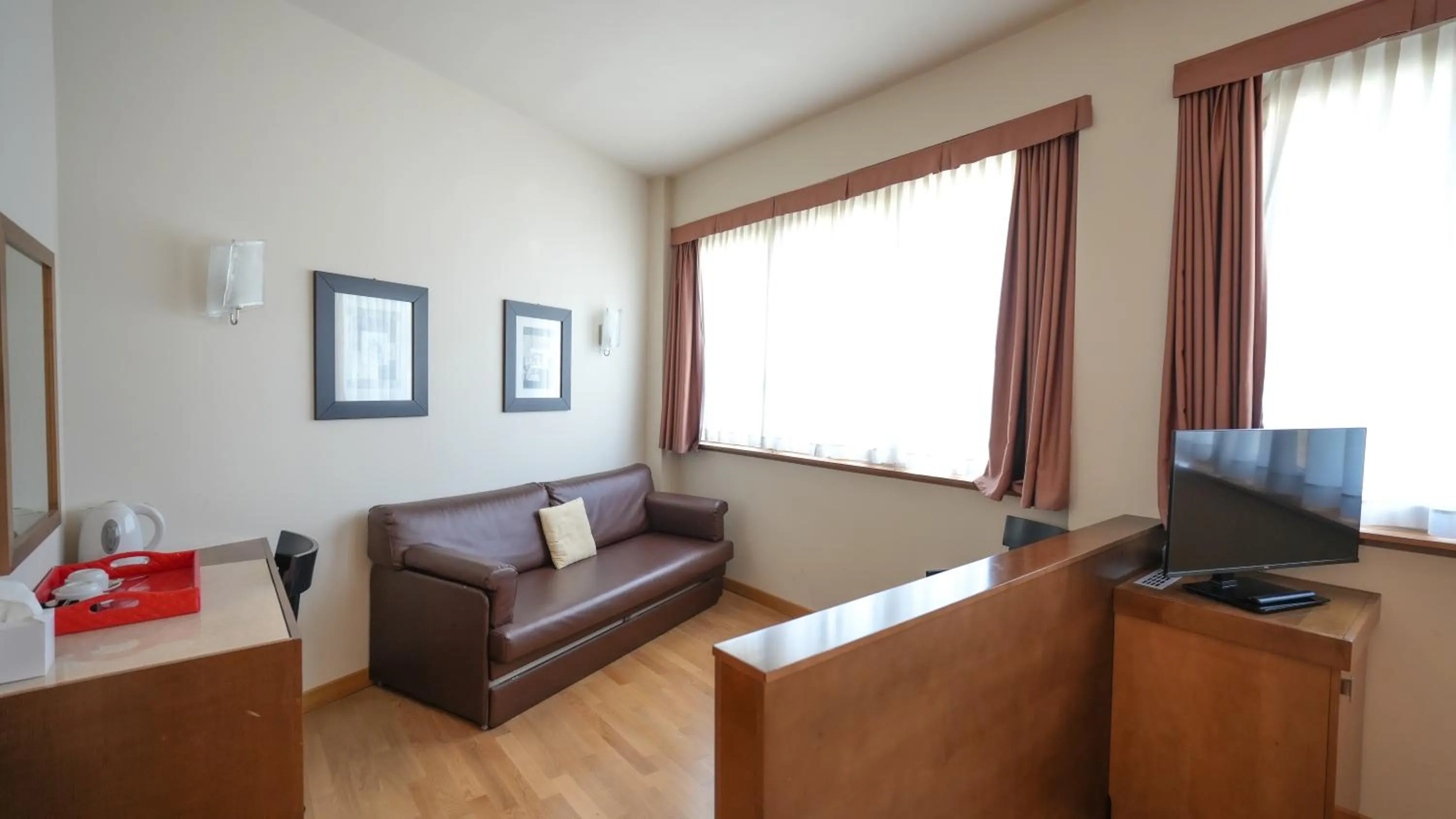 Photo of the whole room in Hotel Europa