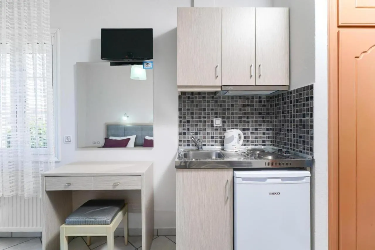 Melathron Rooms & Apartments