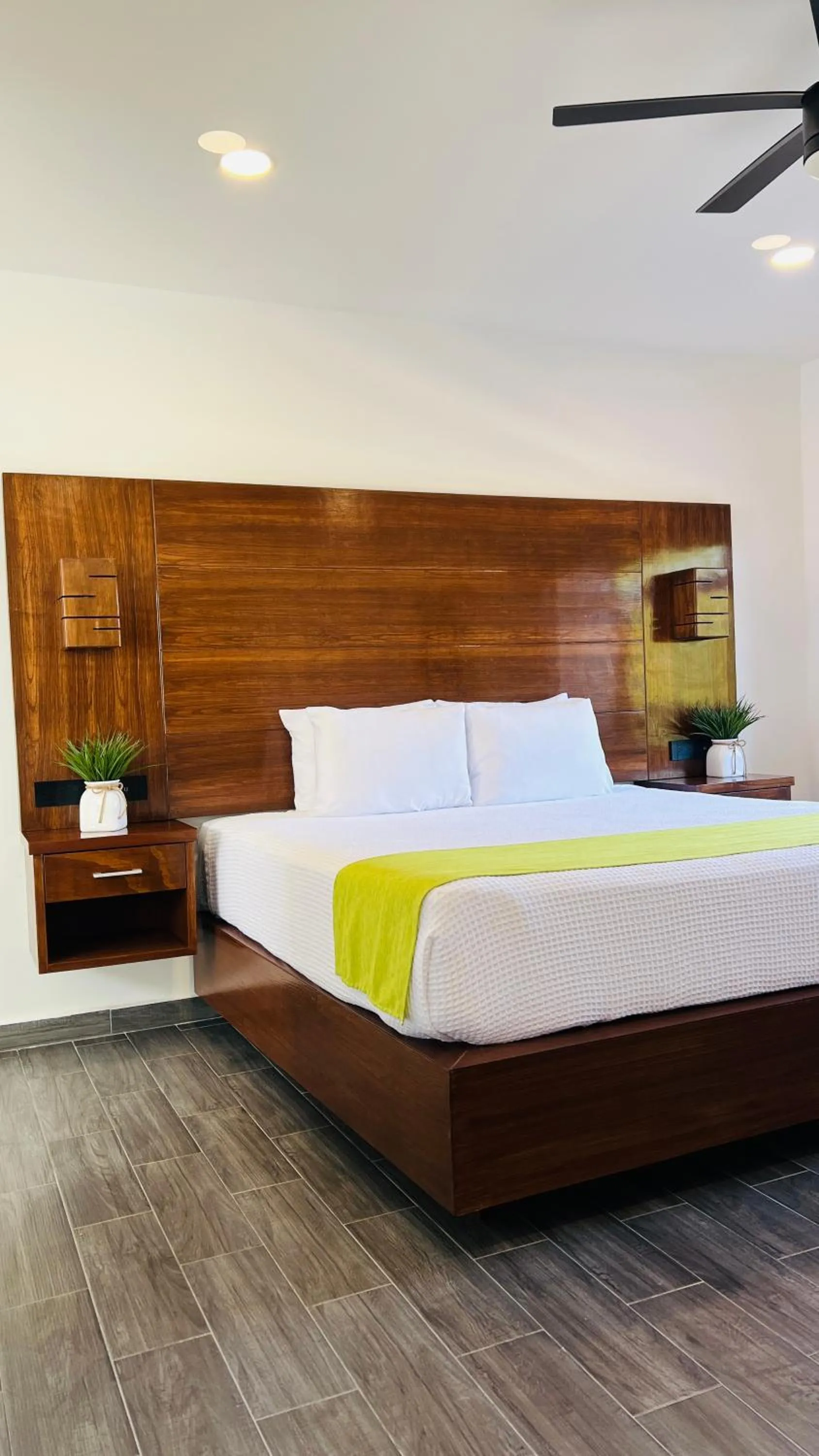 Bedroom, Bed in Mayan Water Hotel