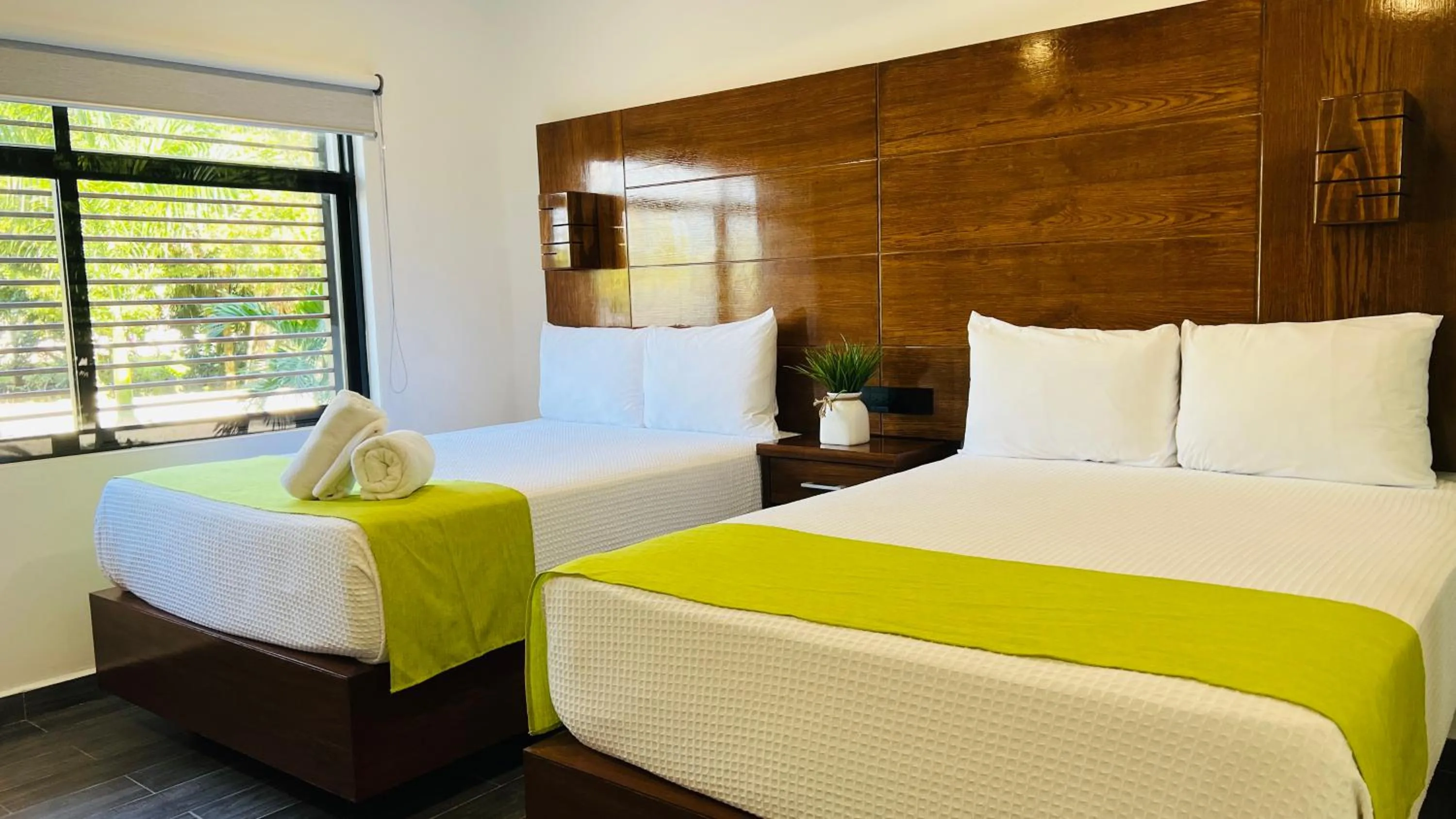 Bedroom, Bed in Mayan Water Hotel