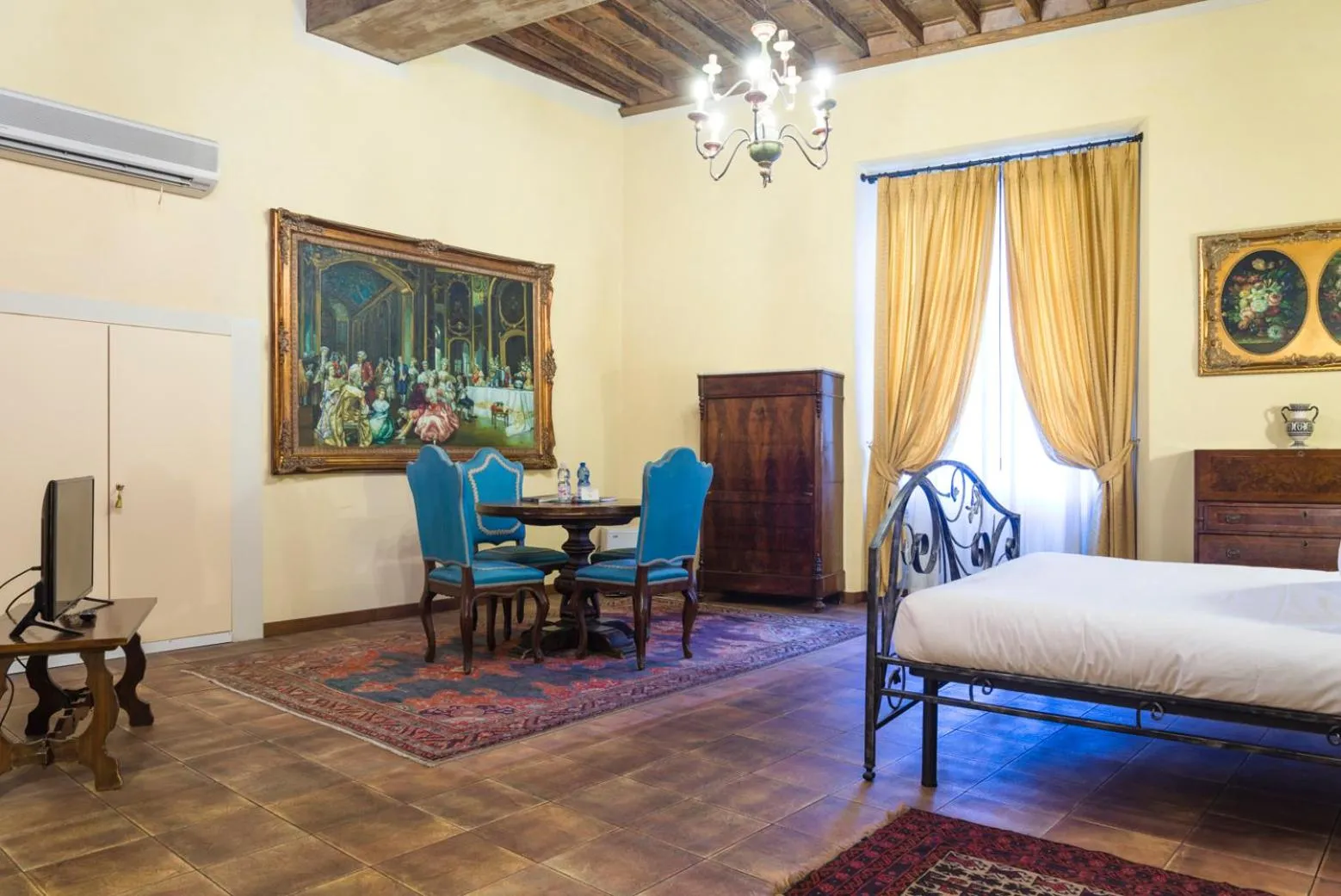 Bed in B&B Galileo 2000