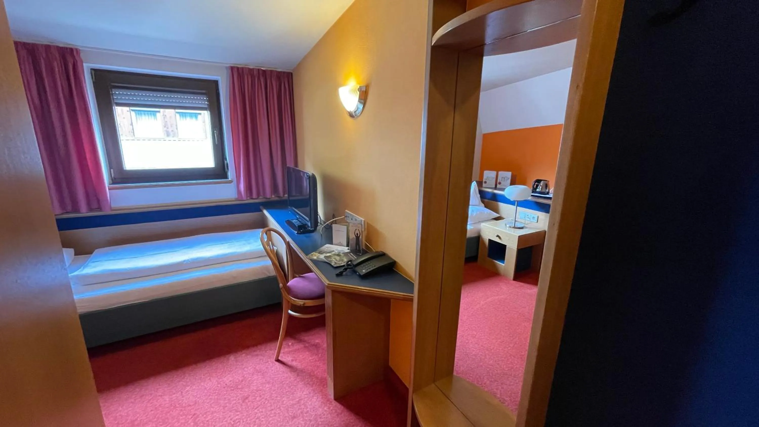 Bed in Alphotel Stocker Alpine Wellnesshotel