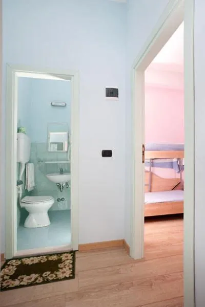 Toilet, Bed in Hotel Vallechiara