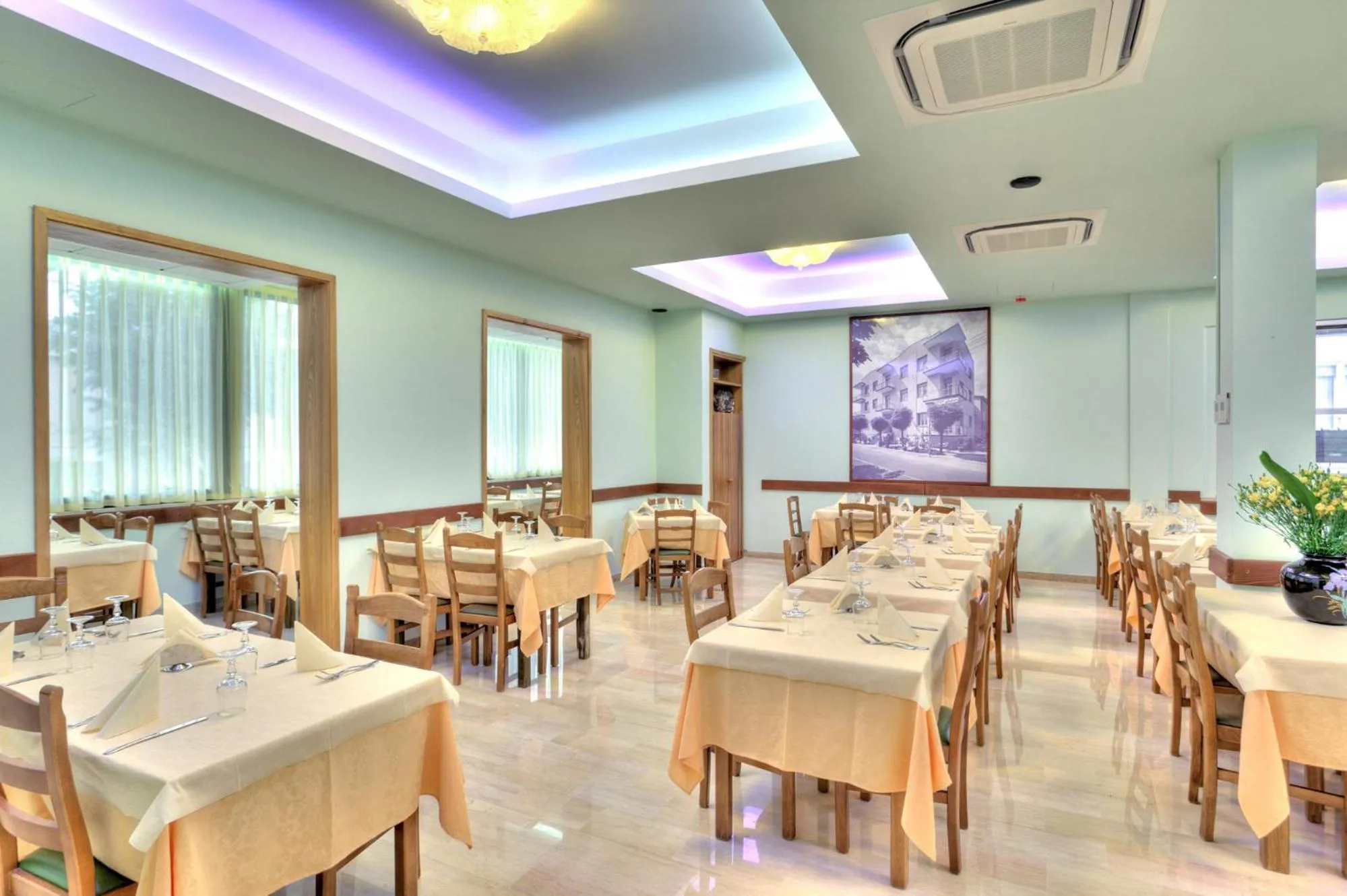 Restaurant/places to eat in Hotel Vallechiara