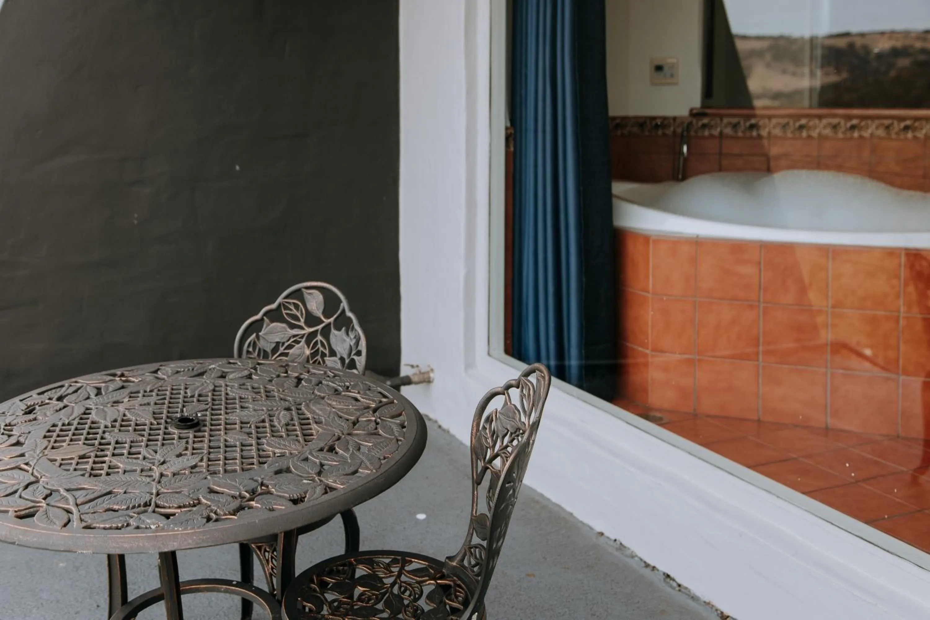 Hot Tub in Eagle View Escape