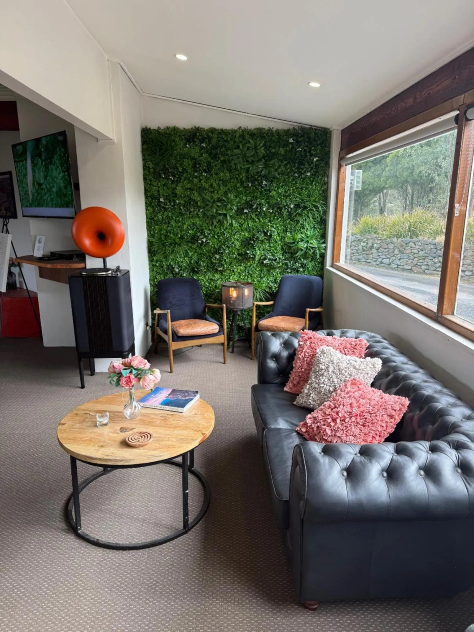 Restaurant/places to eat in Eagle View Escape