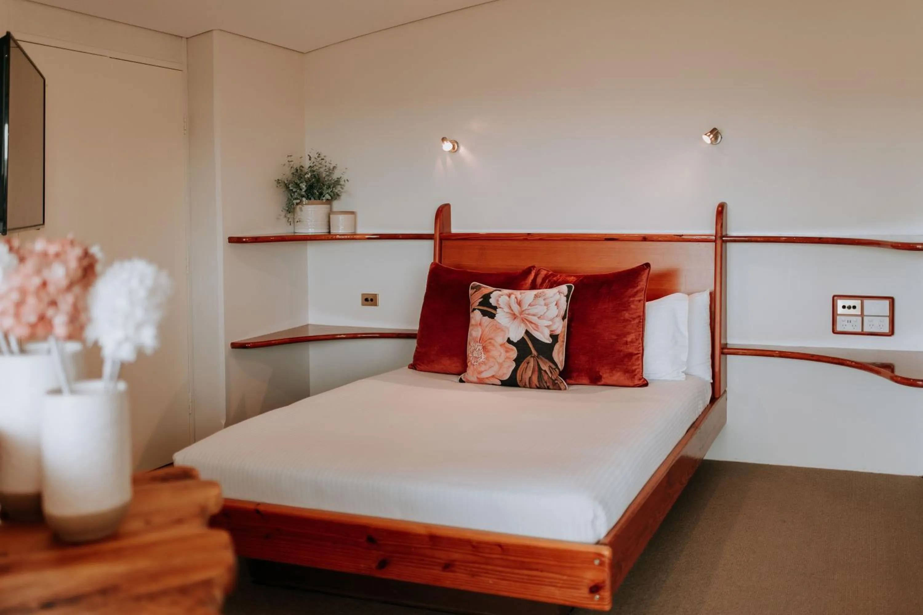 Bed in Eagle View Escape