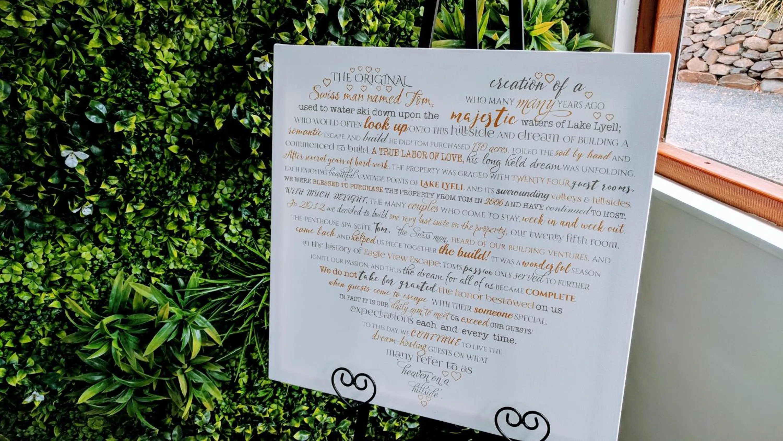 Property logo or sign in Eagle View Escape