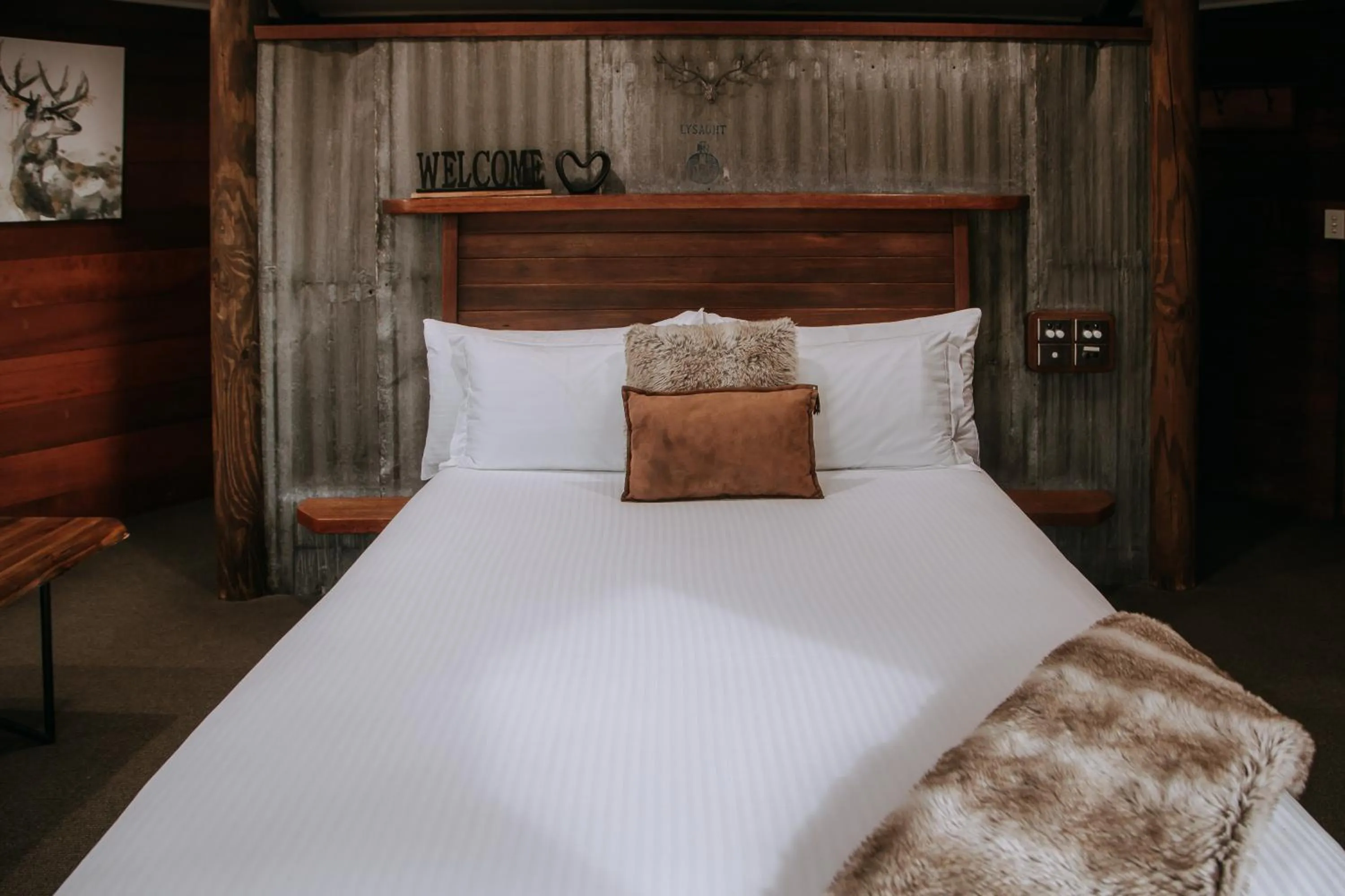 Bed in Eagle View Escape