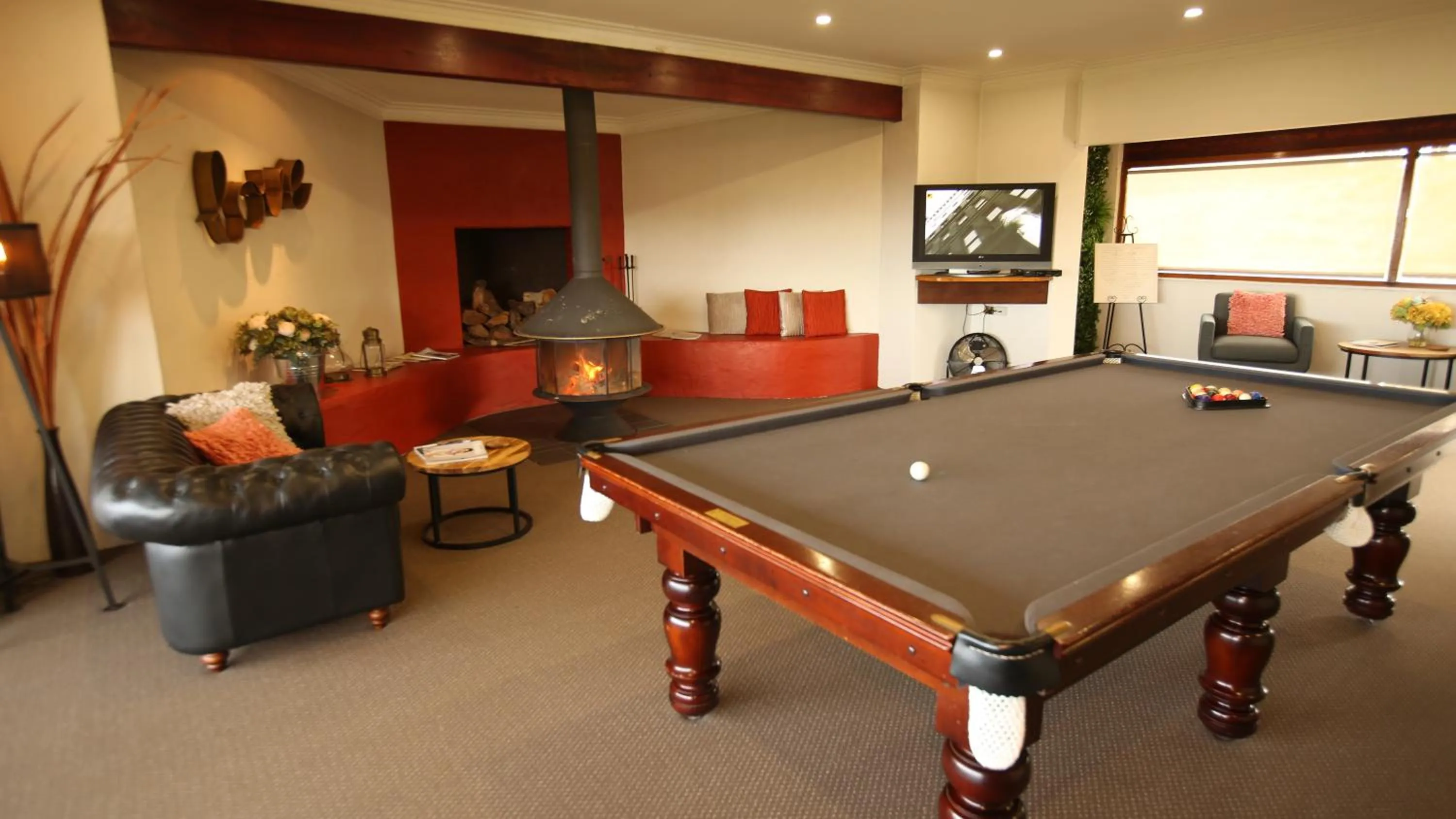 Billiard in Eagle View Escape