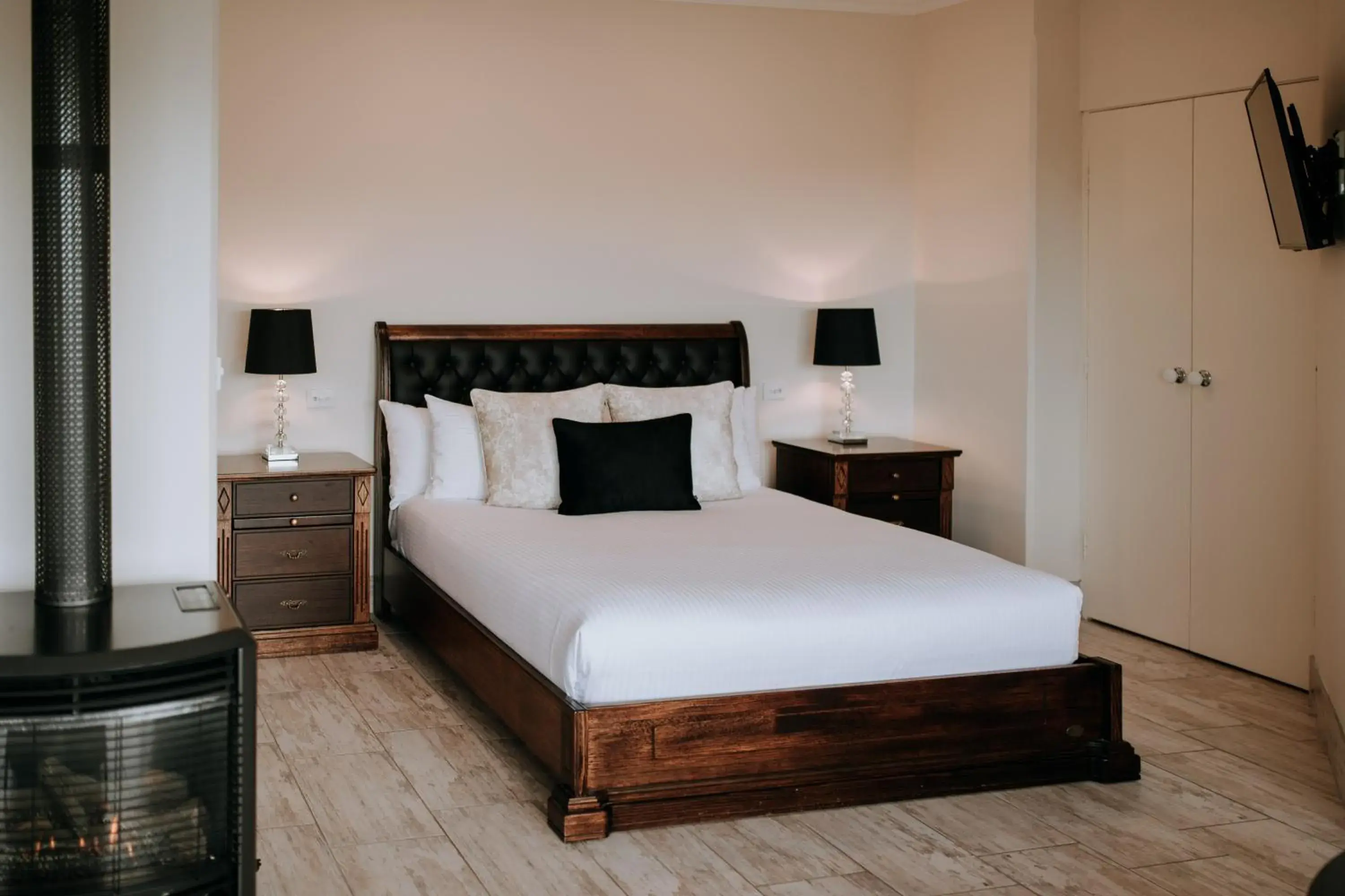 Bedroom, Bed in Eagle View Escape Bedroom, Bed in Eagle View Escape