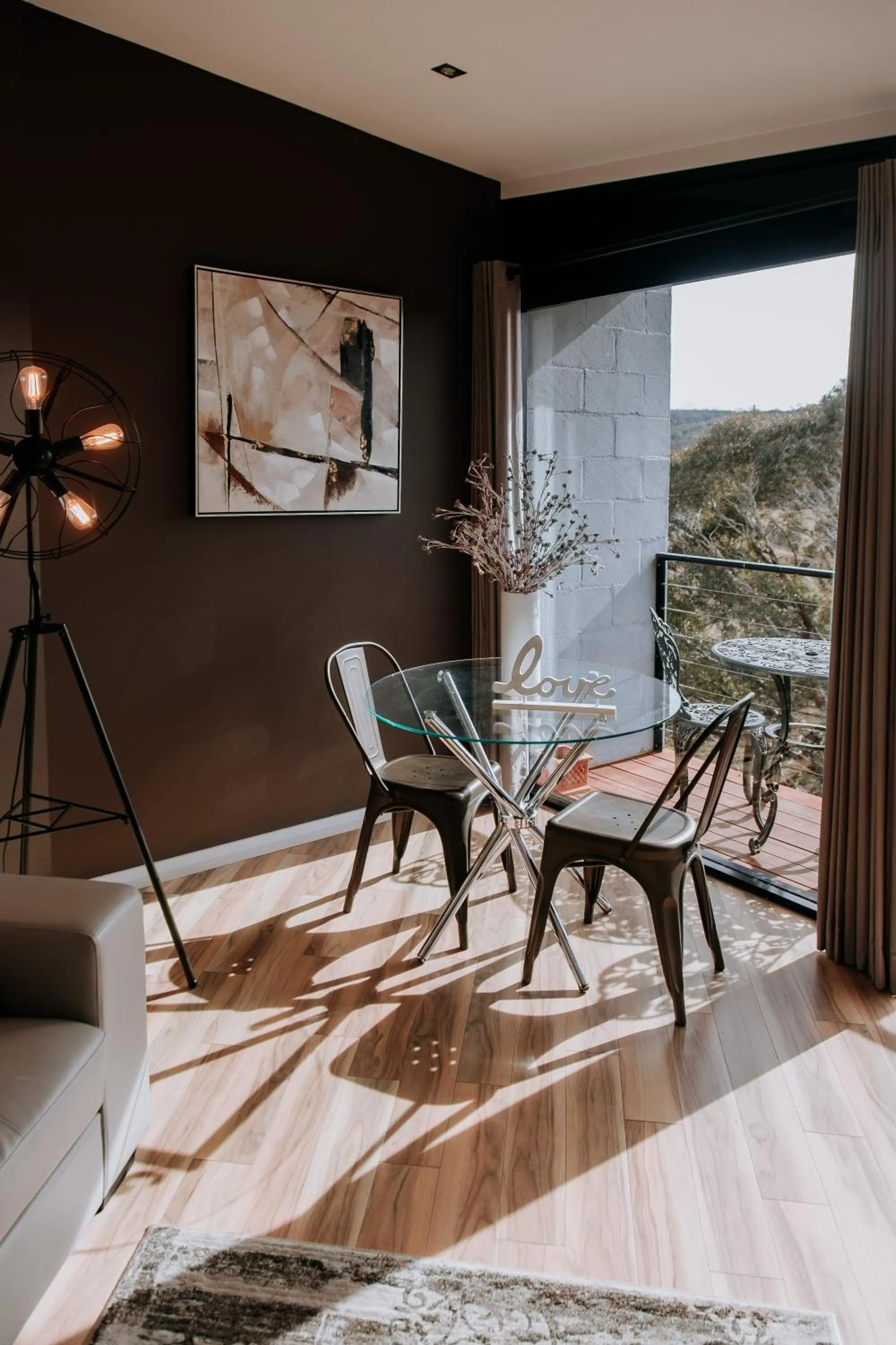 Living room in Eagle View Escape