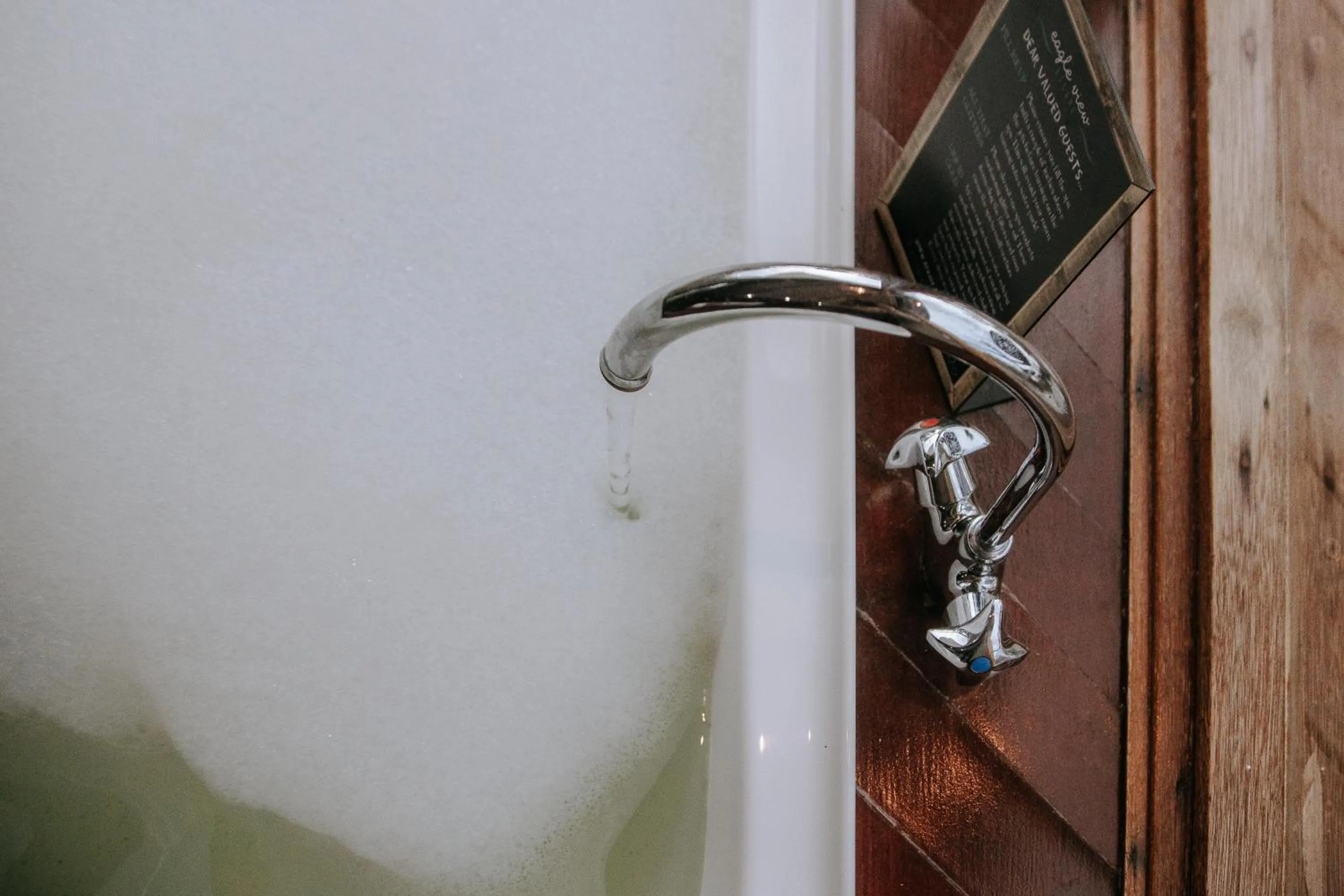 Hot Tub in Eagle View Escape