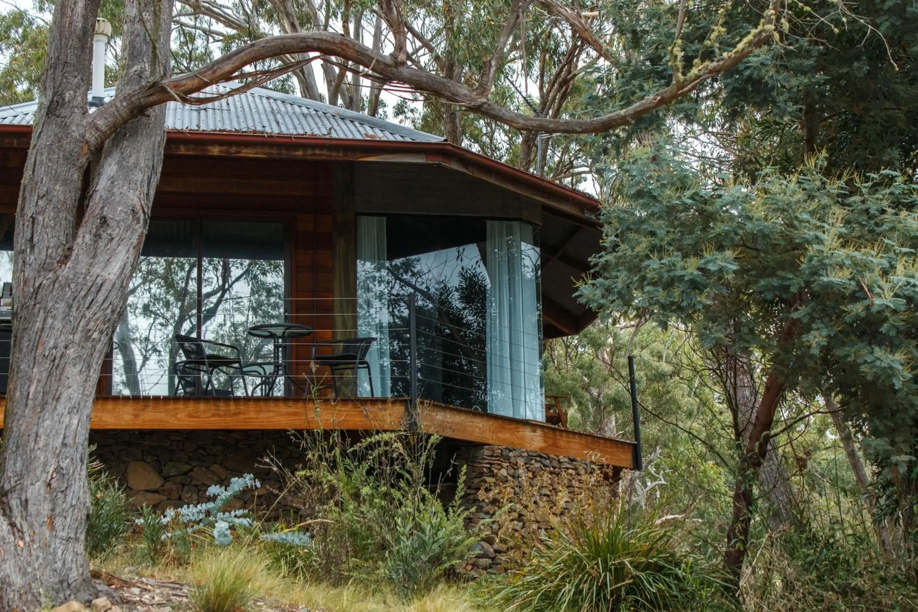 Property building in Eagle View Escape Property building in Eagle View Escape