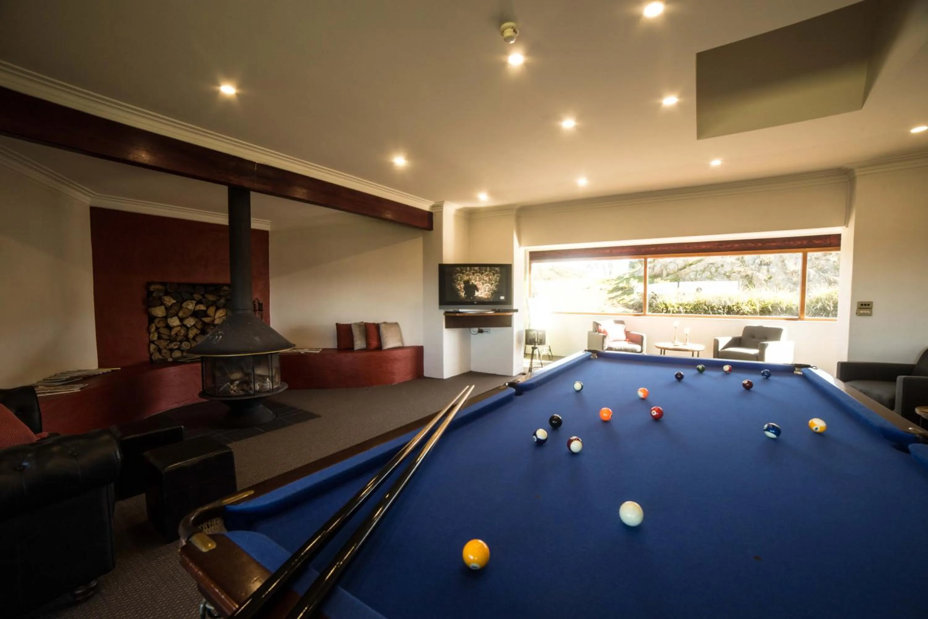 Communal lounge/ TV room in Eagle View Escape