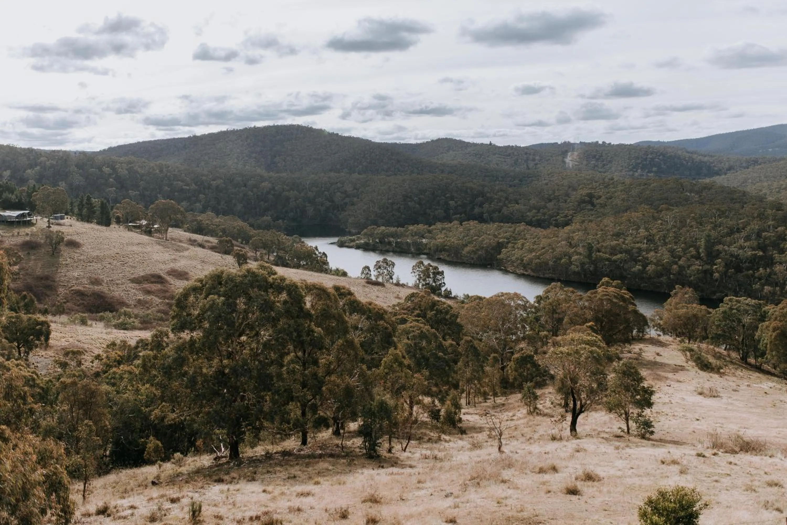Natural landscape in Eagle View Escape