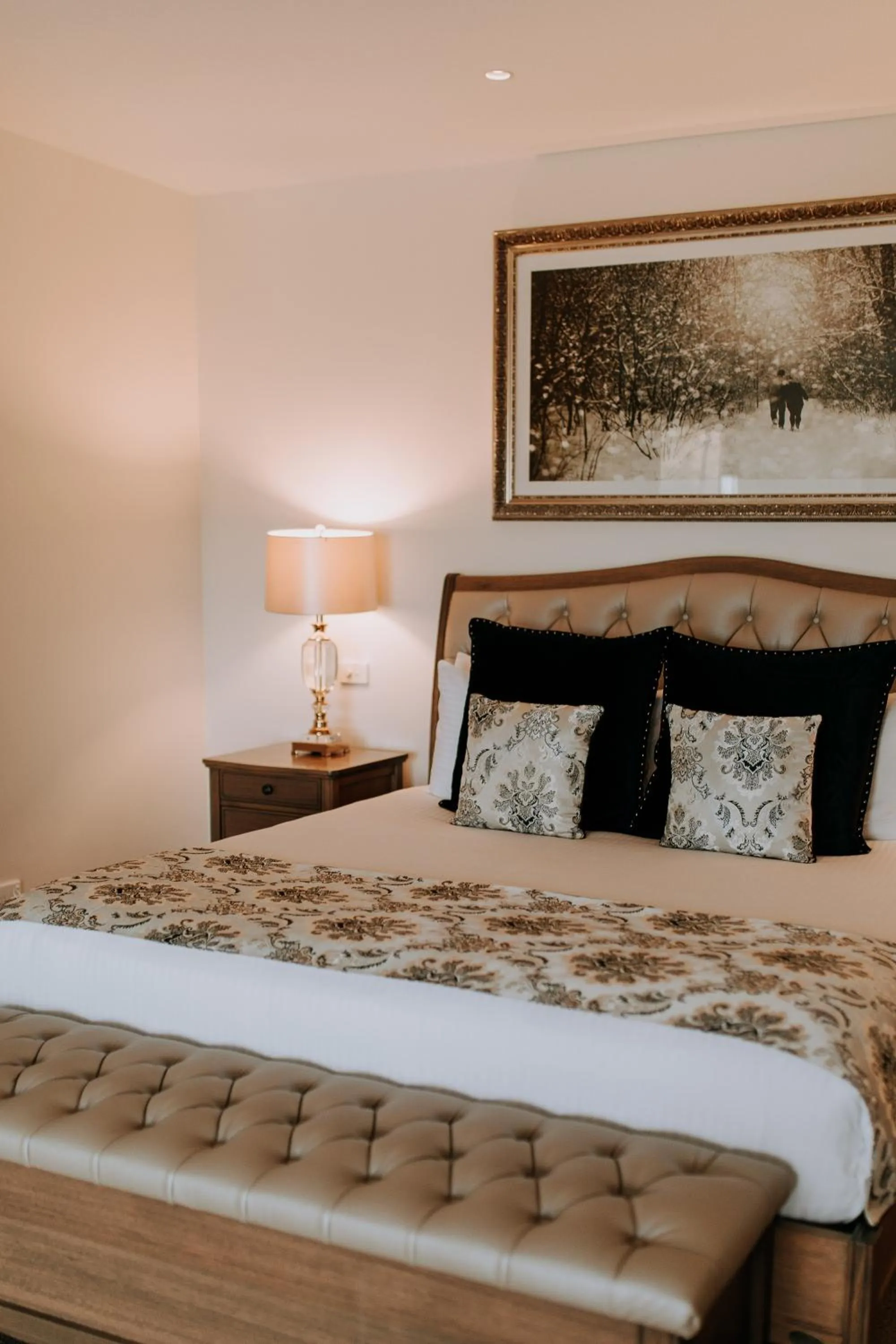 Bedroom, Bed in Eagle View Escape