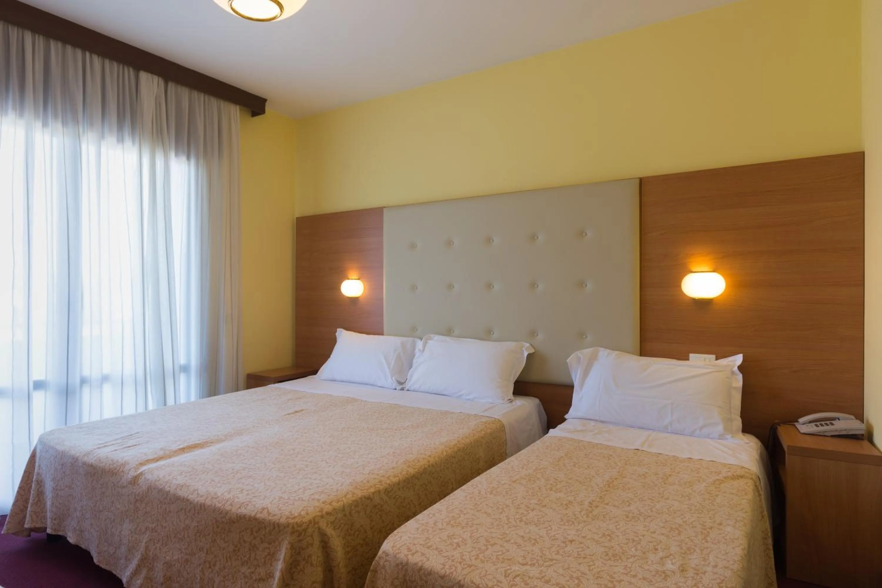 Bed in Park Hotel Ristorante Ca' Bianca