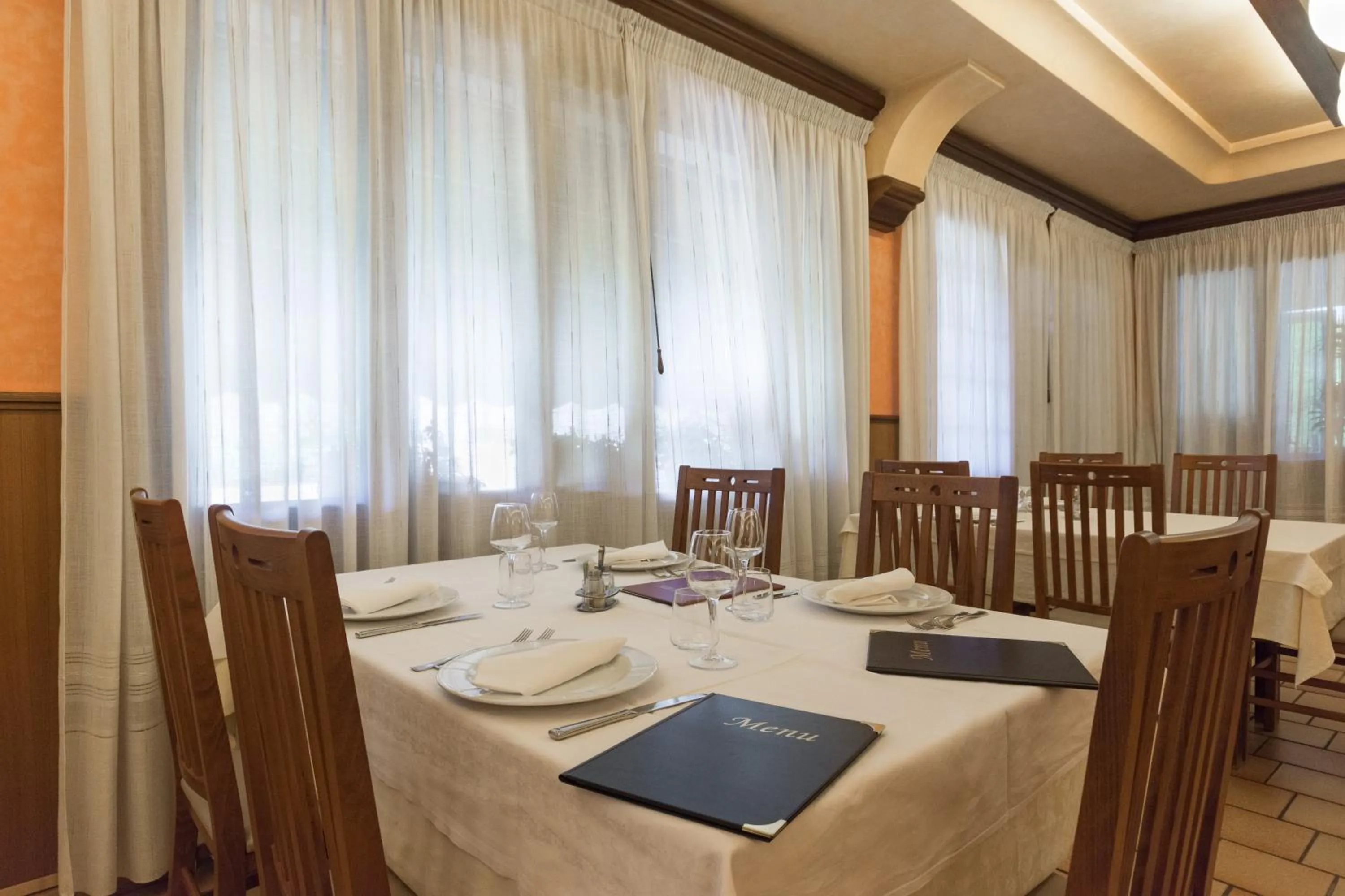 Restaurant/places to eat in Park Hotel Ristorante Ca' Bianca